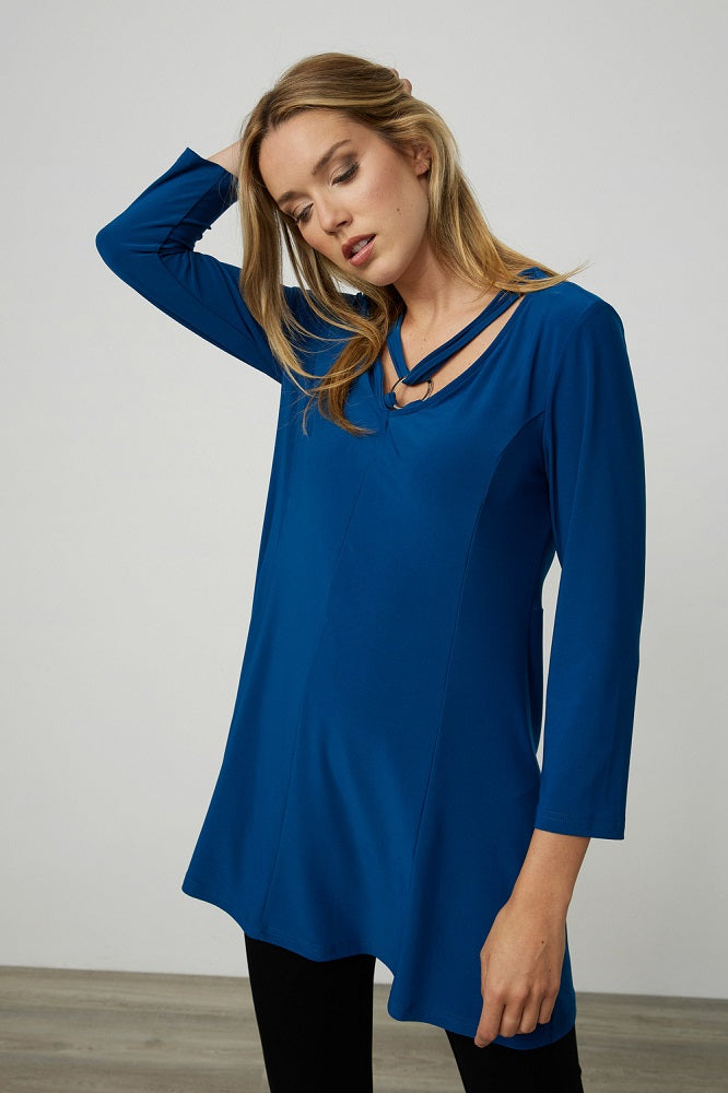 Blusa con detalle de ojal en escote 214212