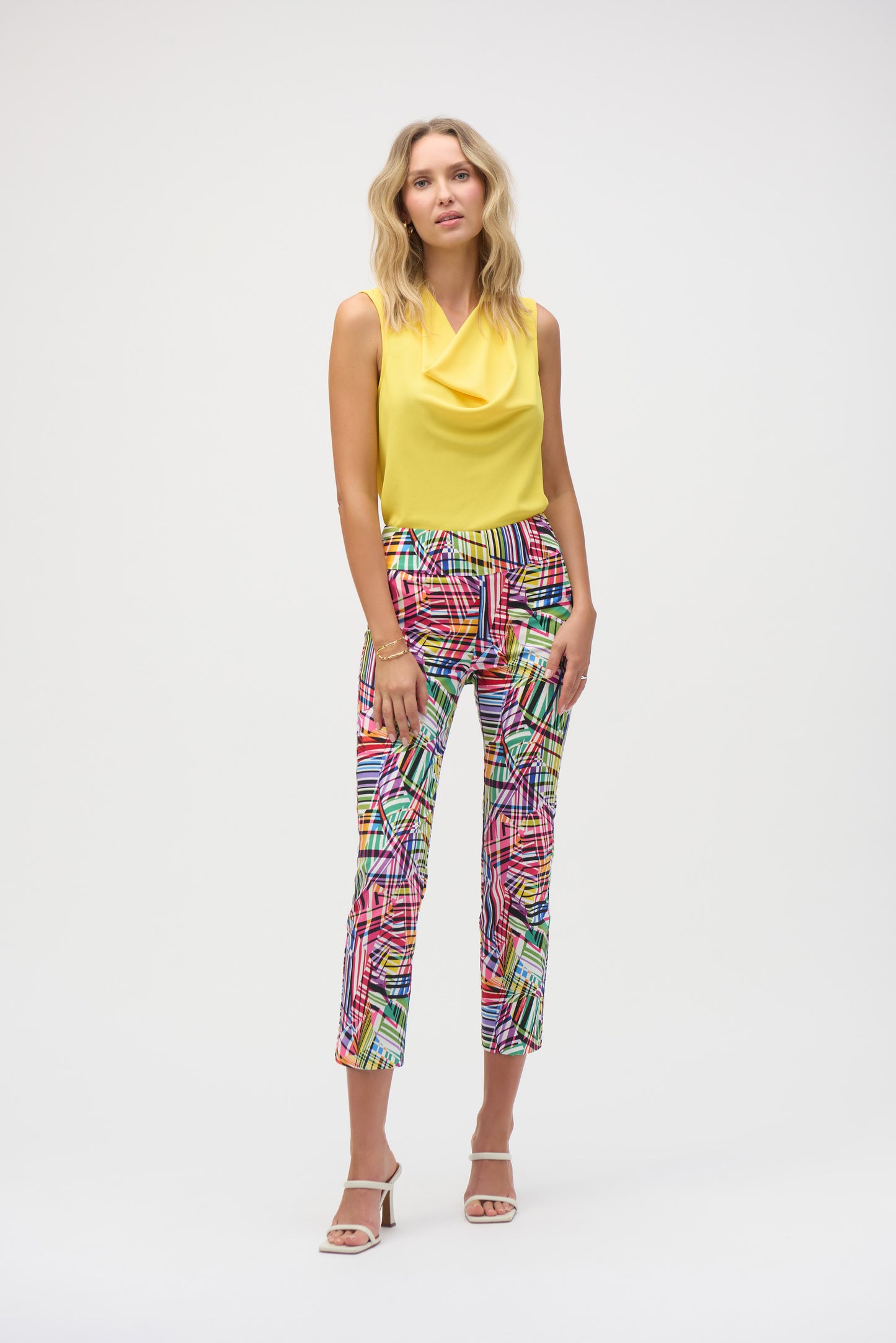 Pantalón con estampado de líneas multicolor 252233