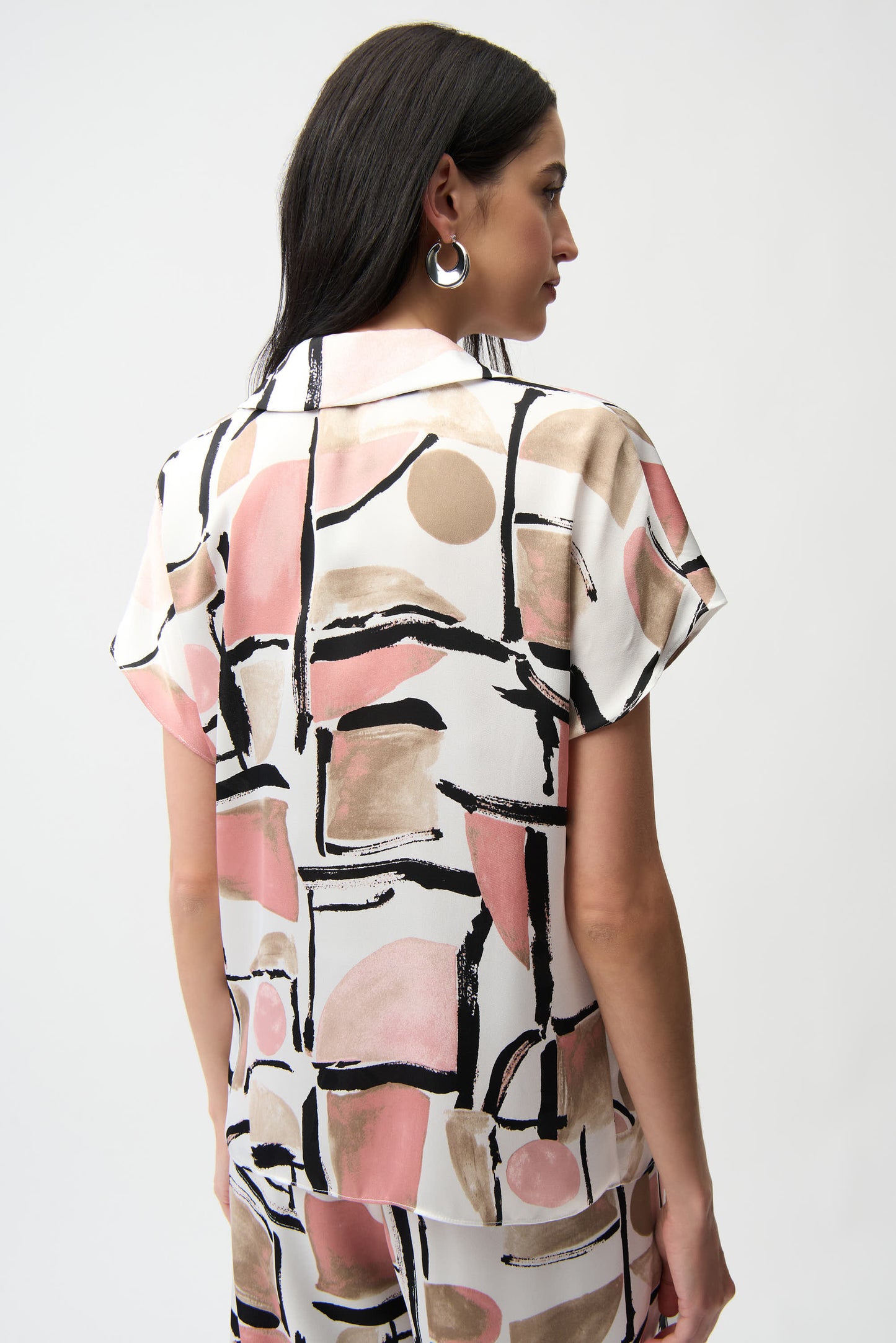 Blusa con estampado abstracto y escote en V rosa 261308