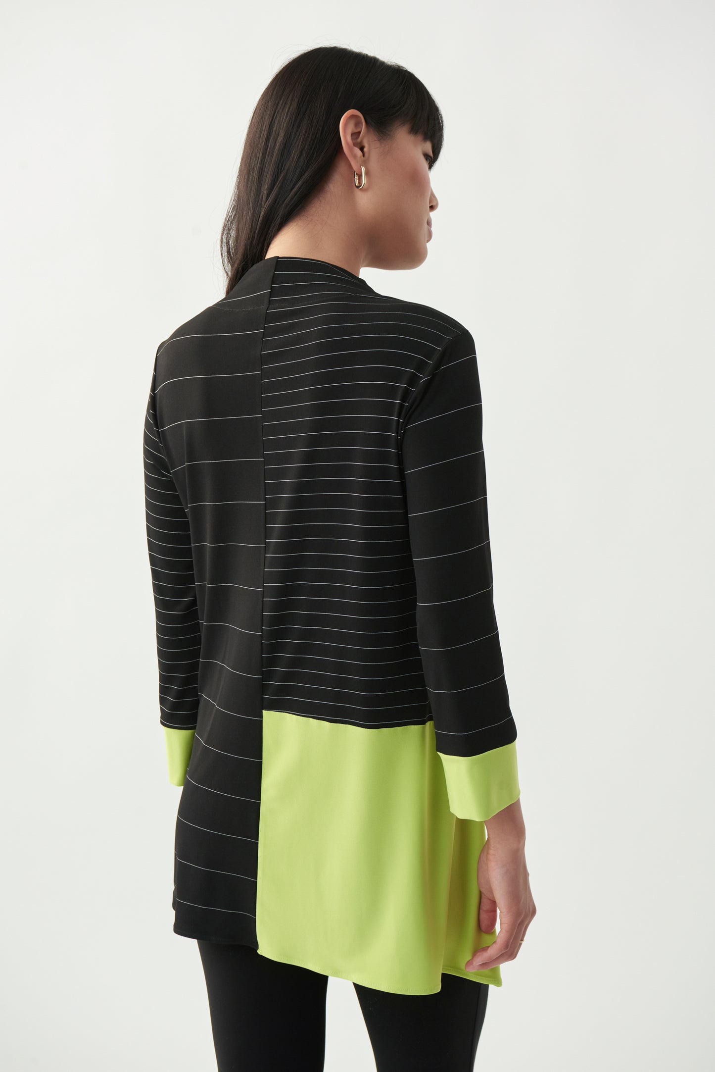 Blusón negro con verde margarita 221250