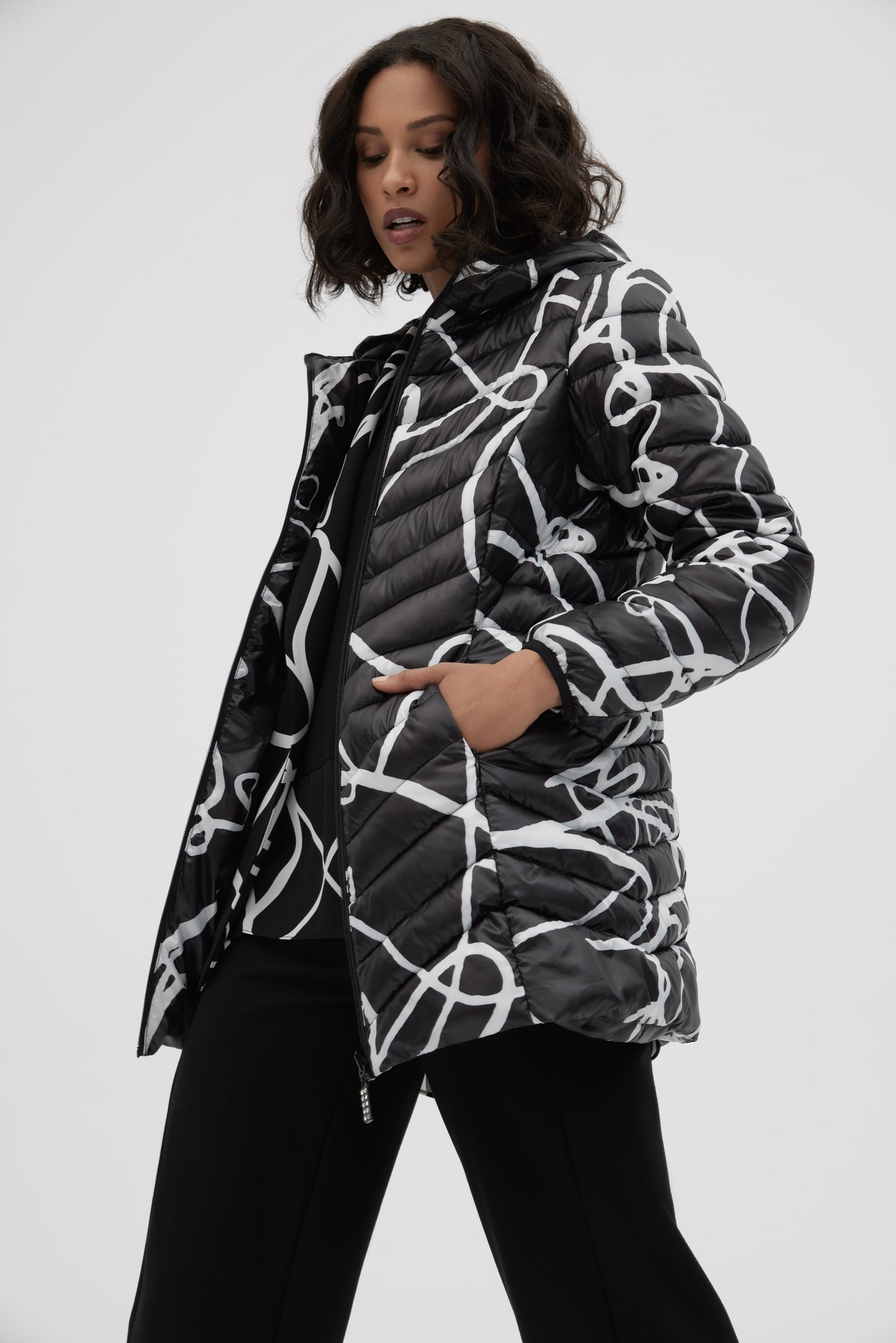 Chamarra acolchonada blanco con negro 223920