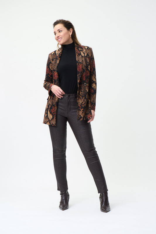 Pantalón café con textura 224943