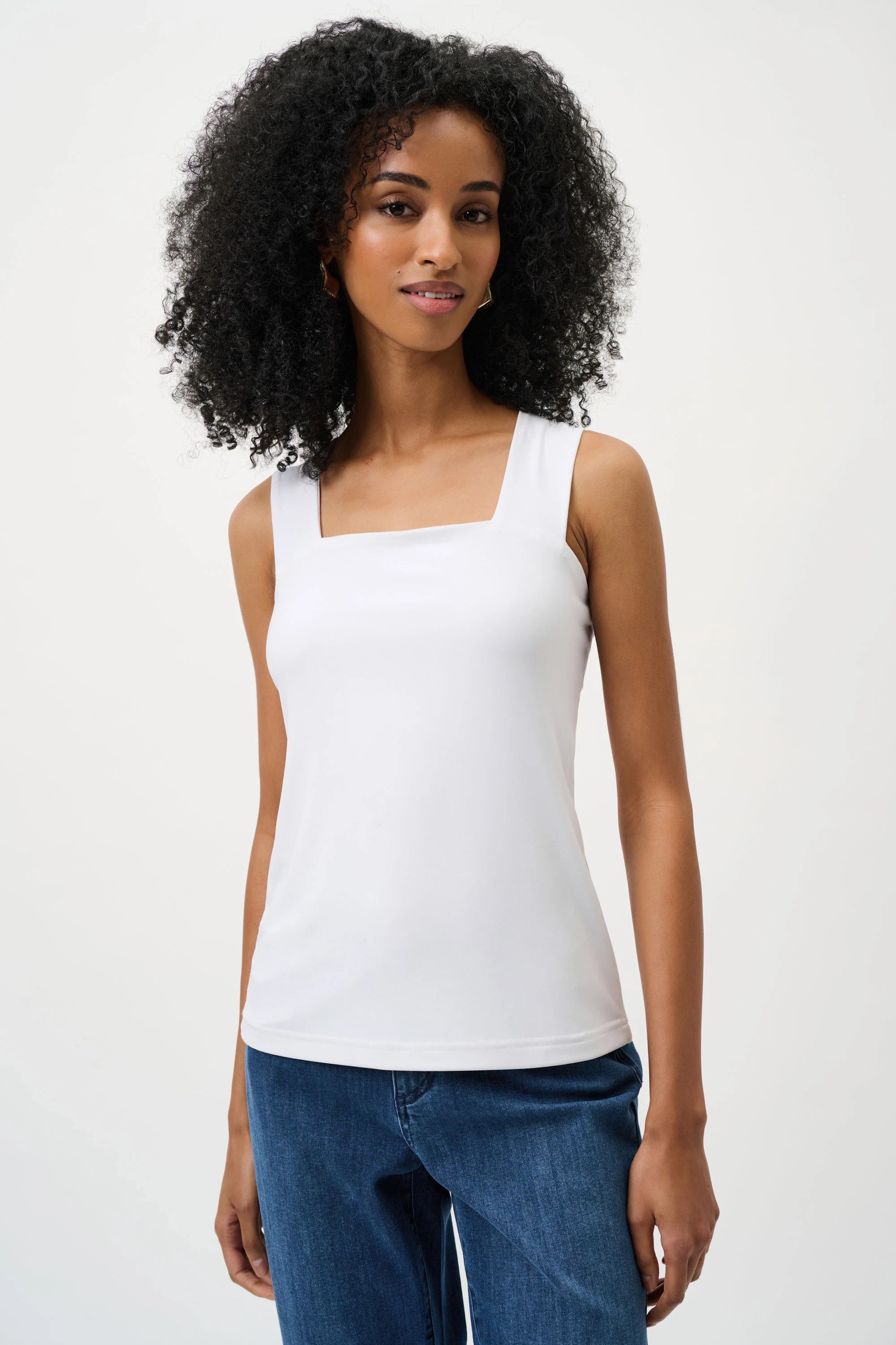 Blusa clásica con escote cuadrado blanco 143132