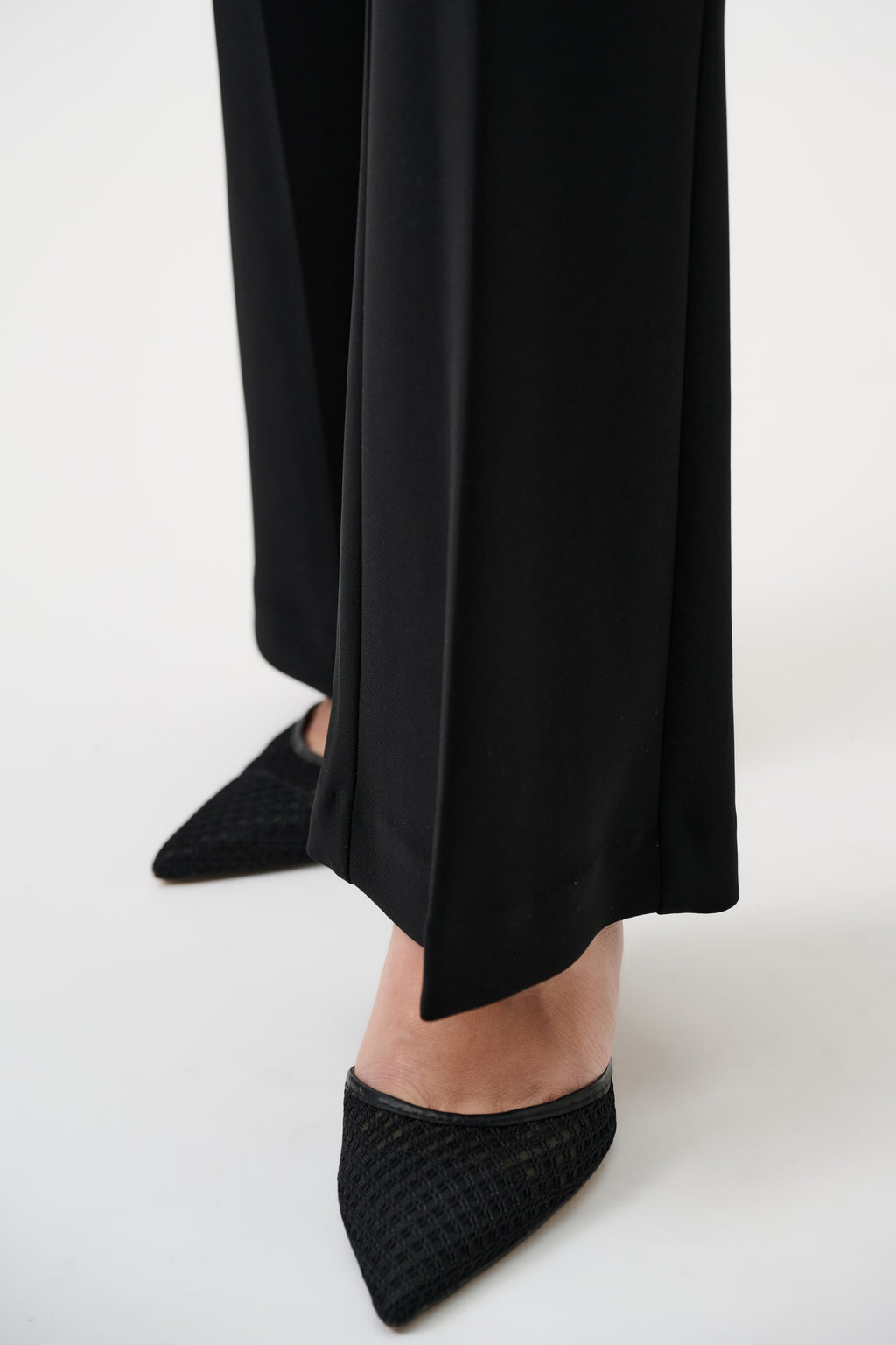 Pantalón acampanado clásico negro 163099CO