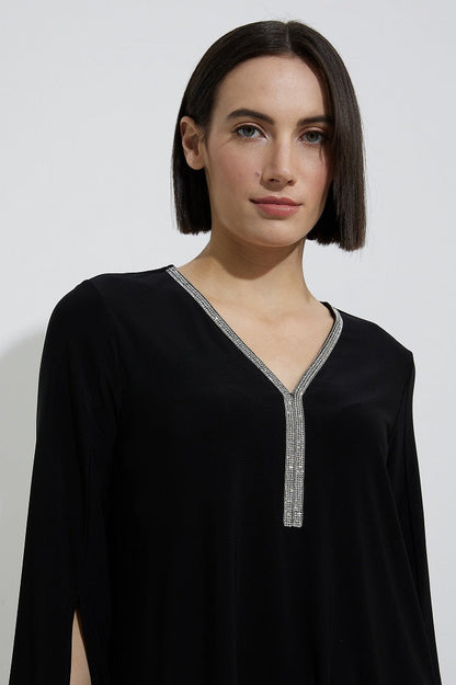 Blusa con ribete de pedrería 223198