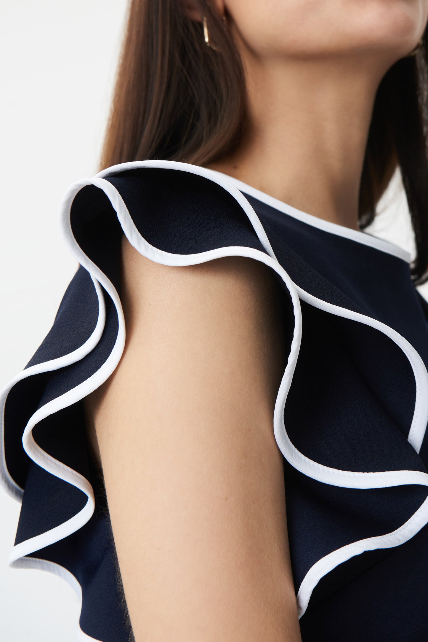 Vestido azul marino manga volante 232067