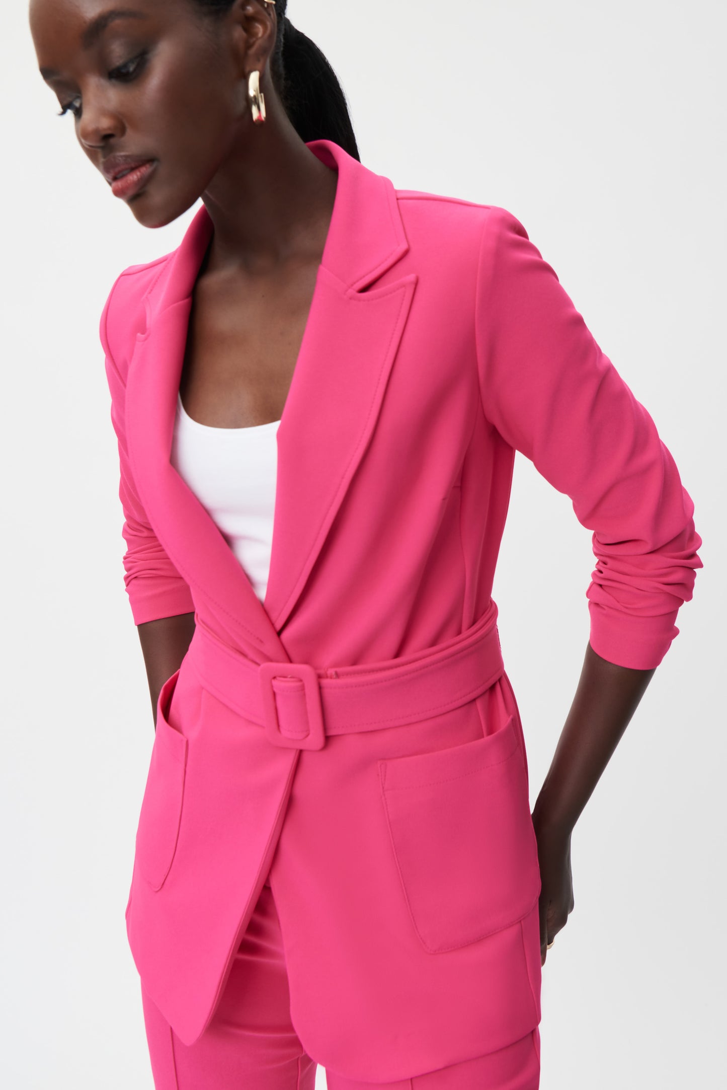 Saco fucsia con cinto 232172