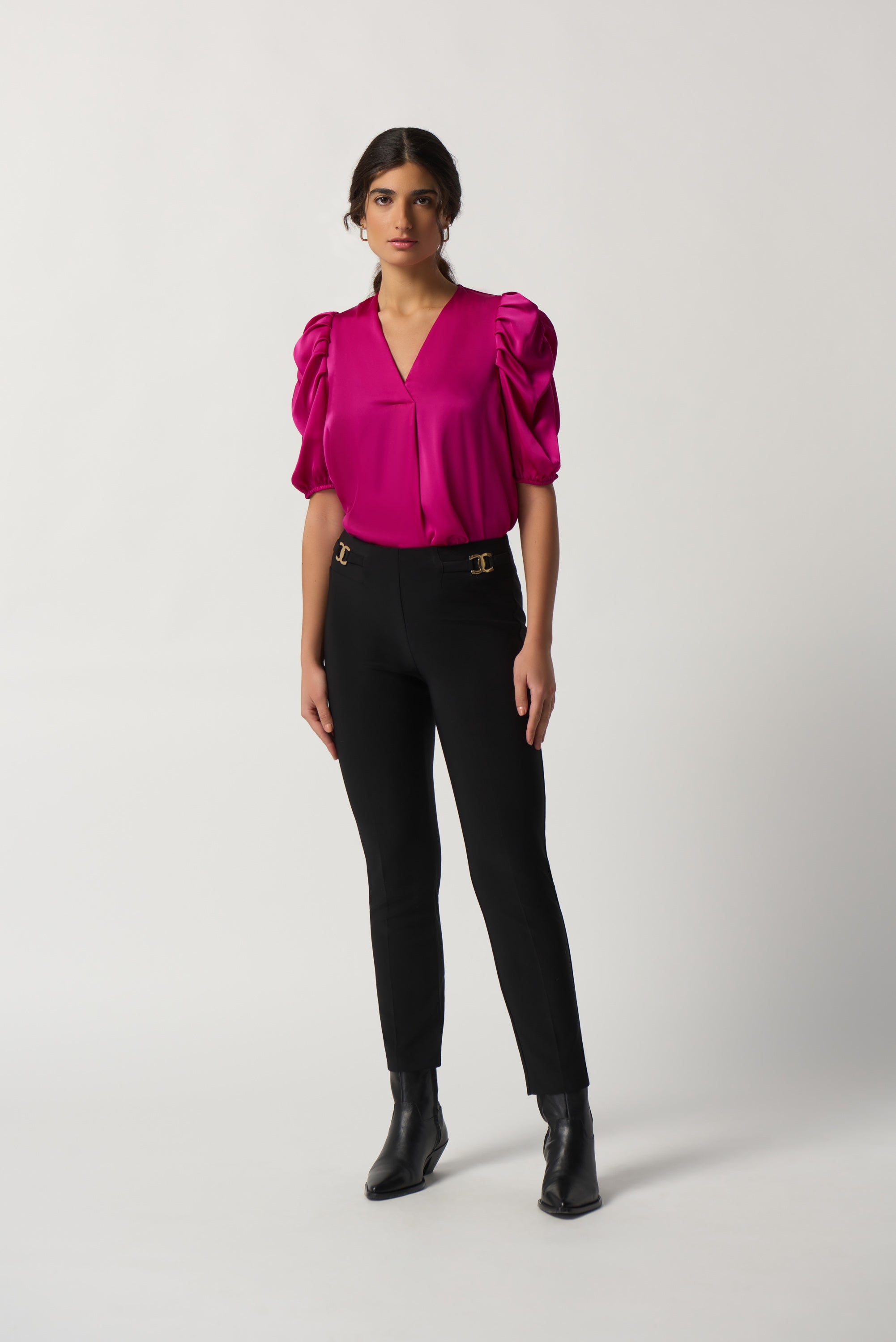 Blusa con mangas abullonadas fucsia 233026