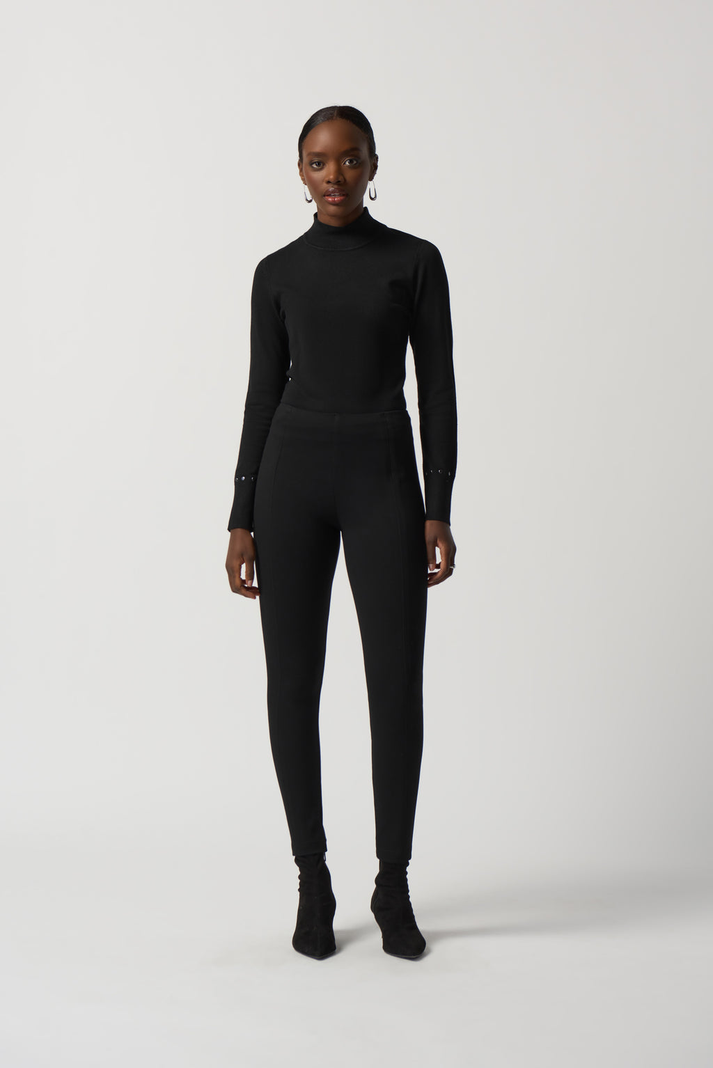 Pantalón ajustado de punto negro 233089