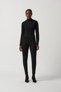 Pantalón ajustado de punto negro 233089