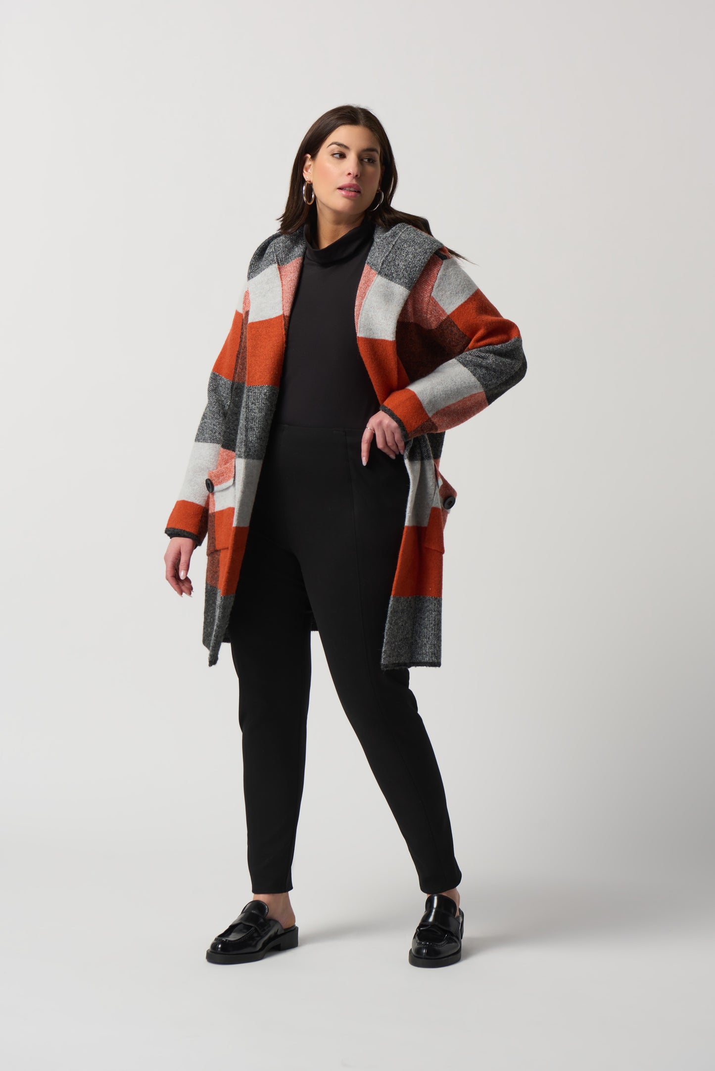 Pantalón ajustado de punto negro 233089