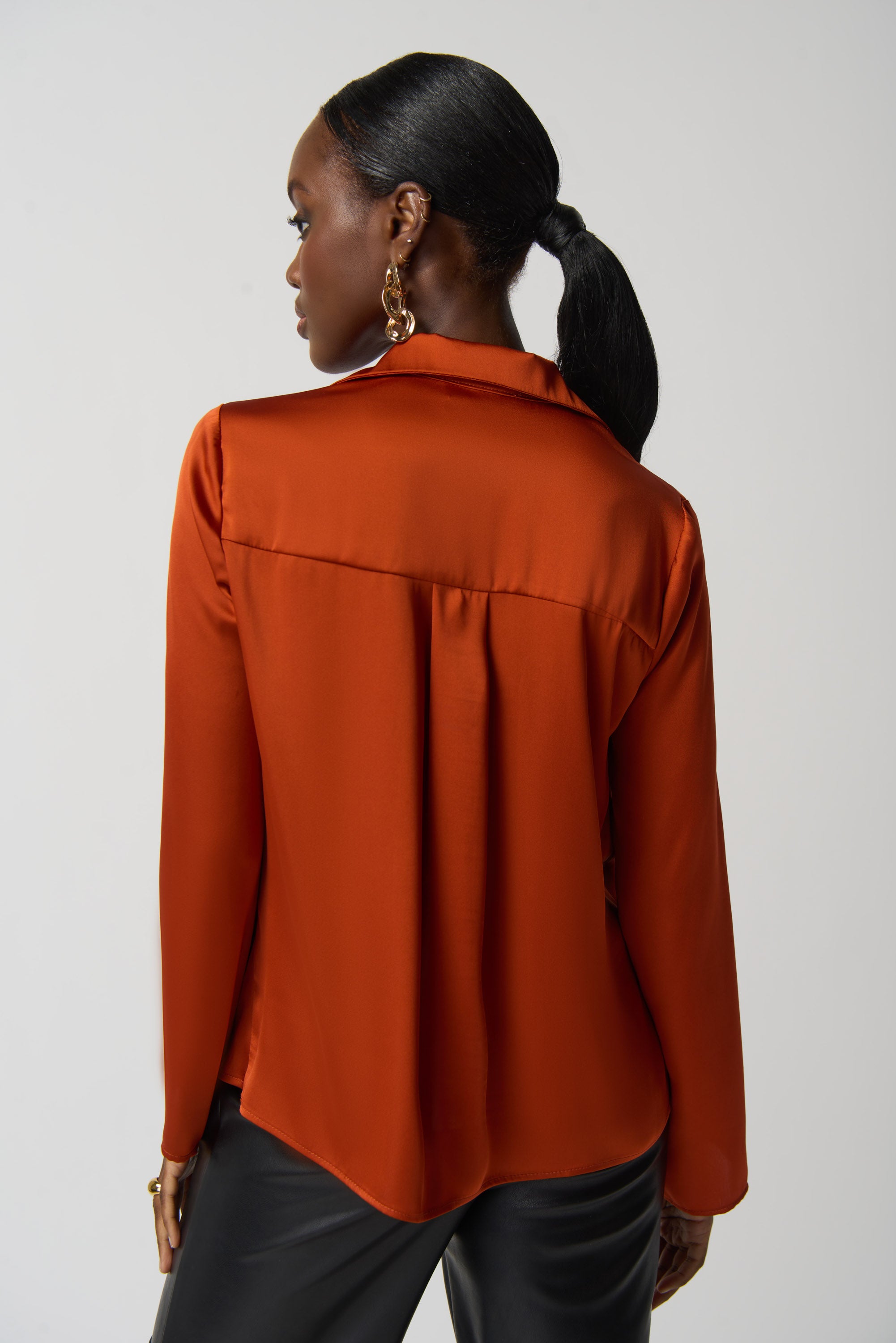 Blusa satinada chedrón 233136
