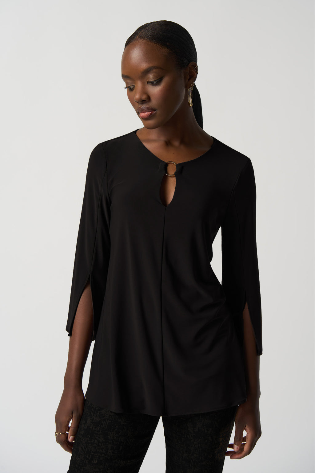 Túnica con herraje en escote negra 233253