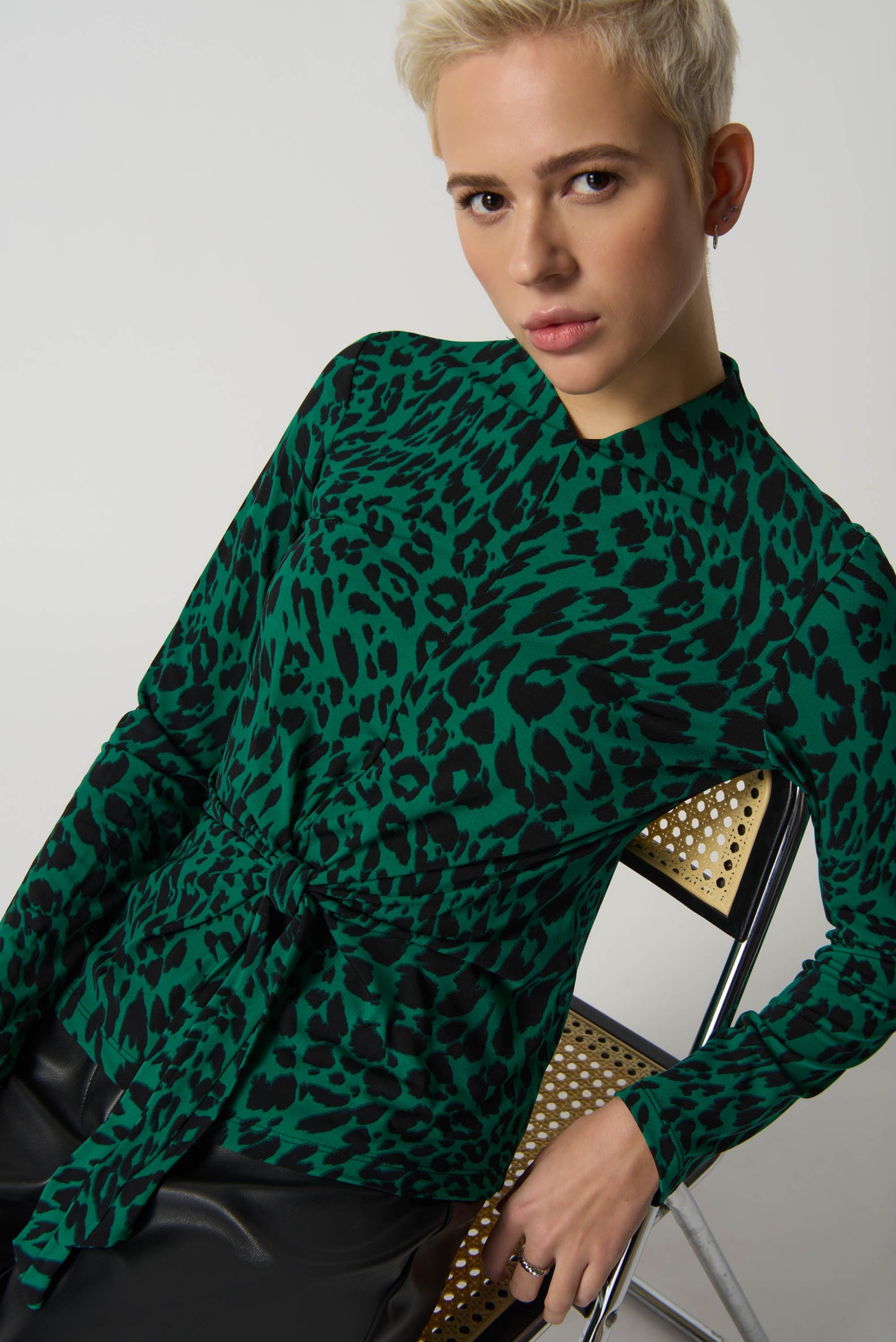 Blusa animal print verde 233256