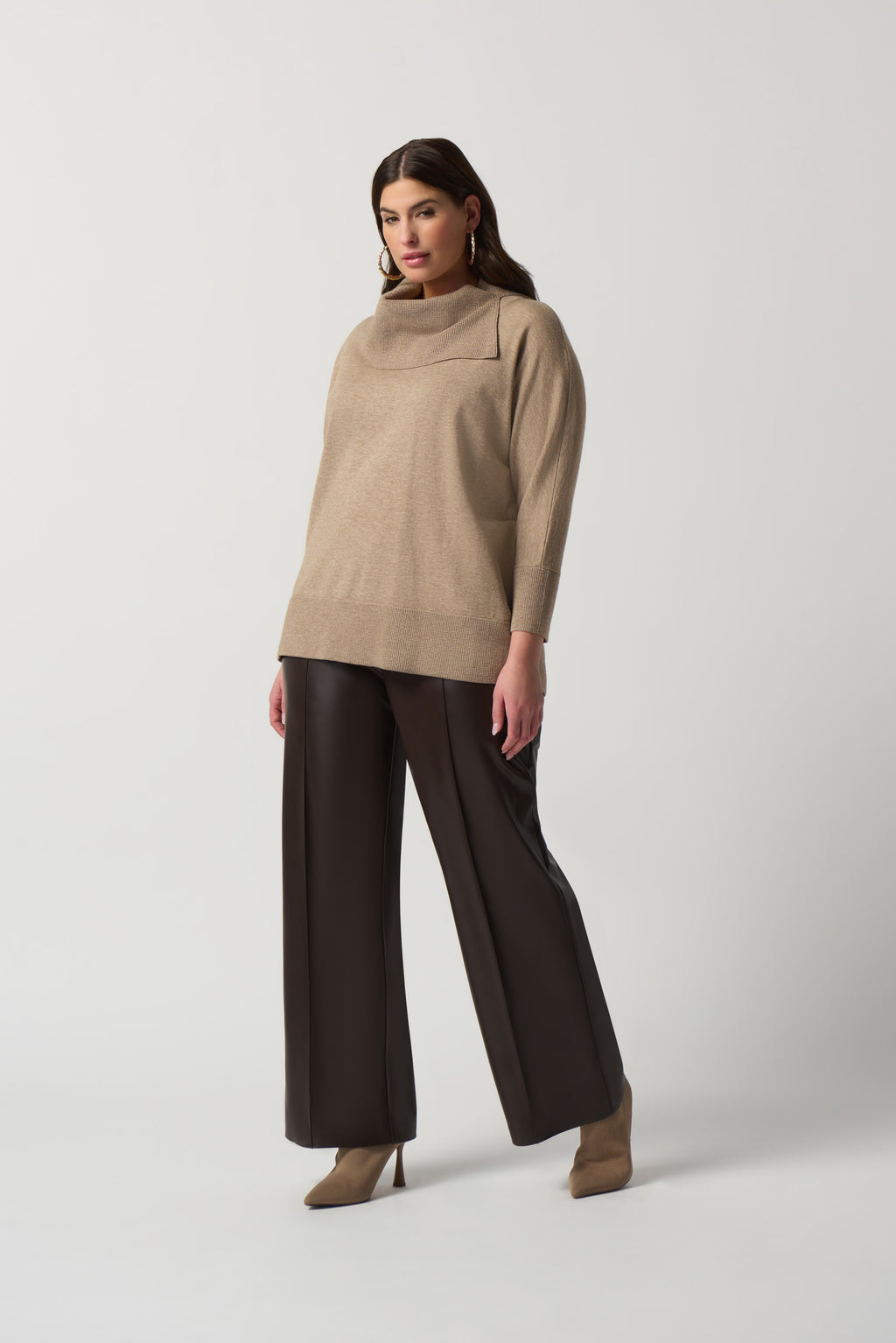 Sueter asimetrico latte 233955