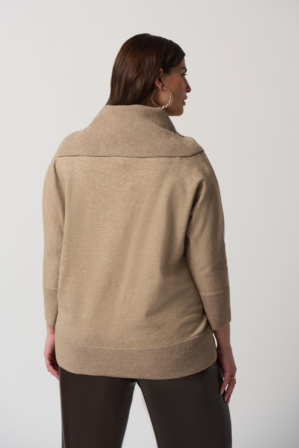 Sueter asimetrico latte 233955