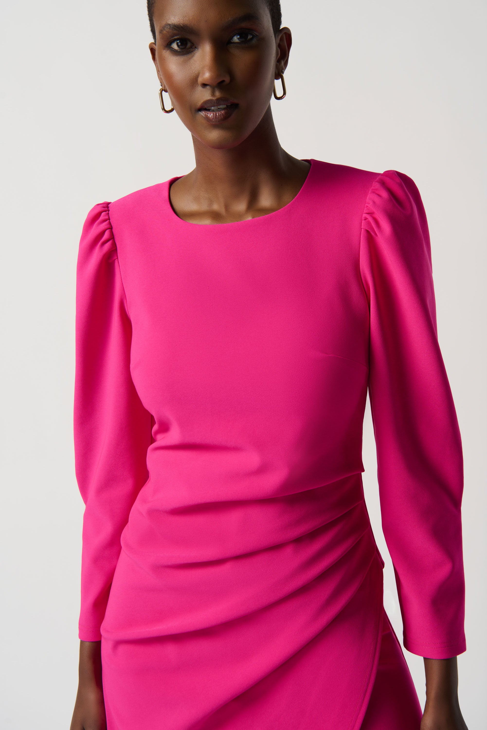 Vestido mangas abullonadas rosa impactante 234025