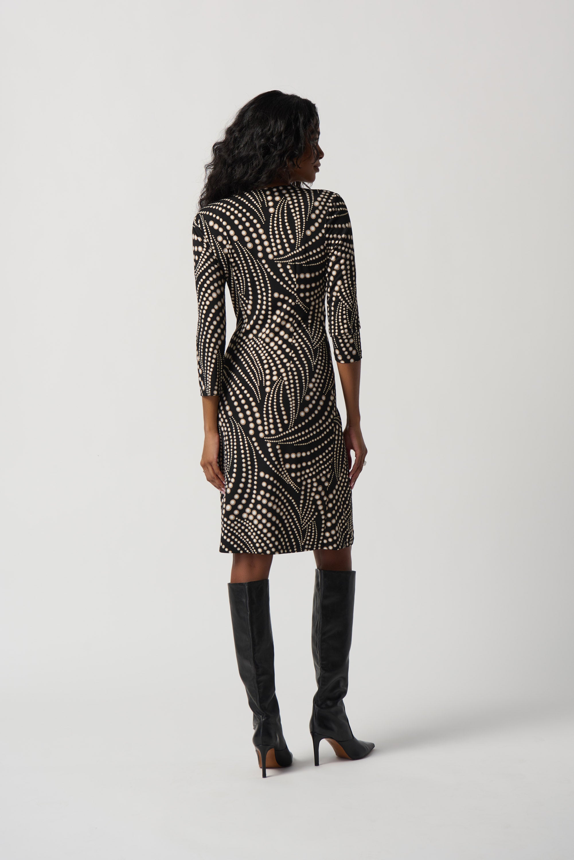 Vestido cruzado con estampado de puntos 234034