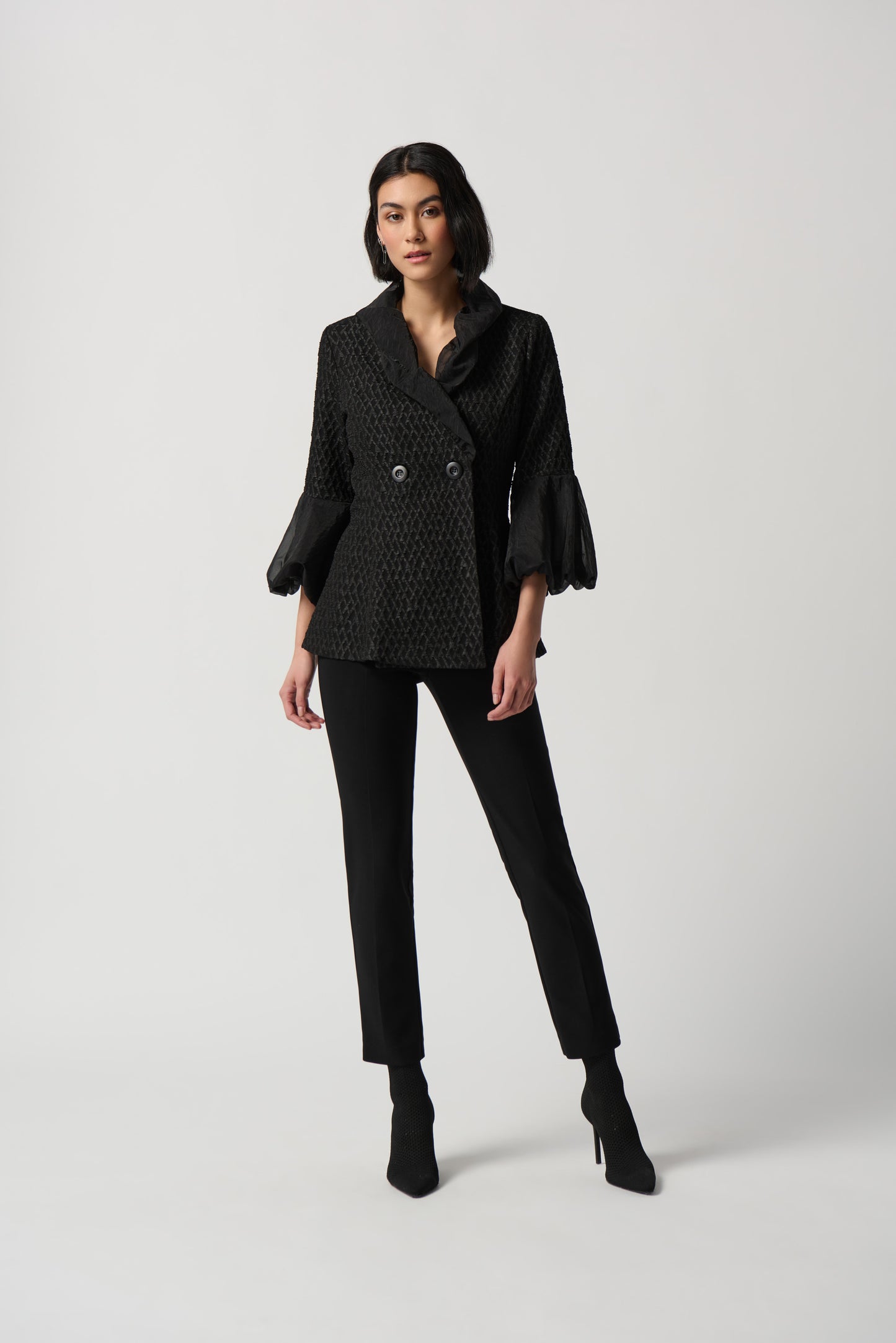 Chaqueta con mangas abullonadas 234039