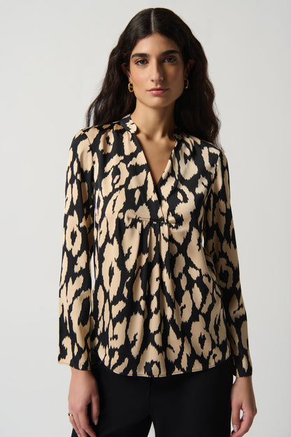 Blusa animal print con escote 234077