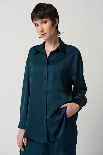 Blusa boxy satinada verde alpino 234115