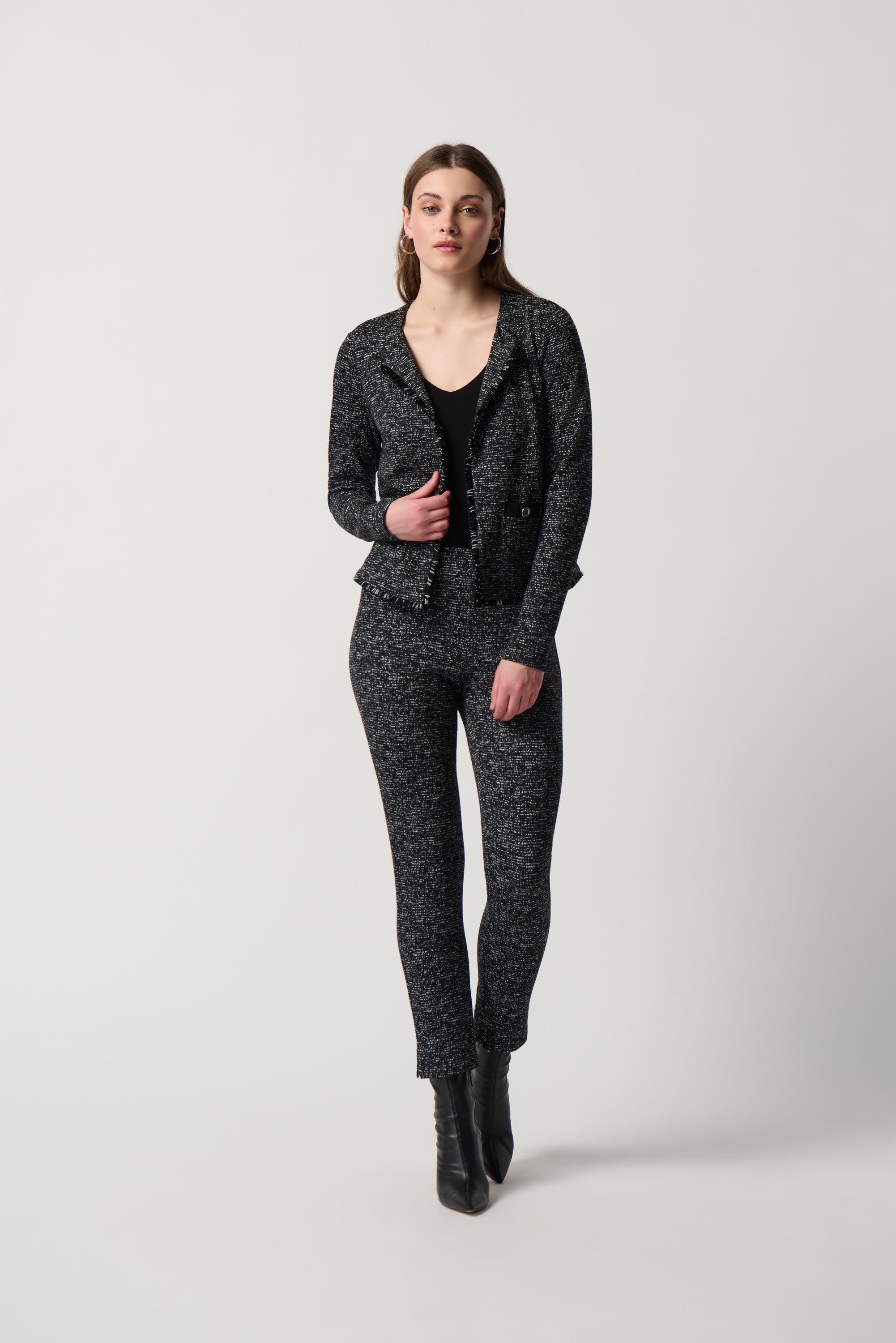 Pantalón de punto jaspeado negro 234116