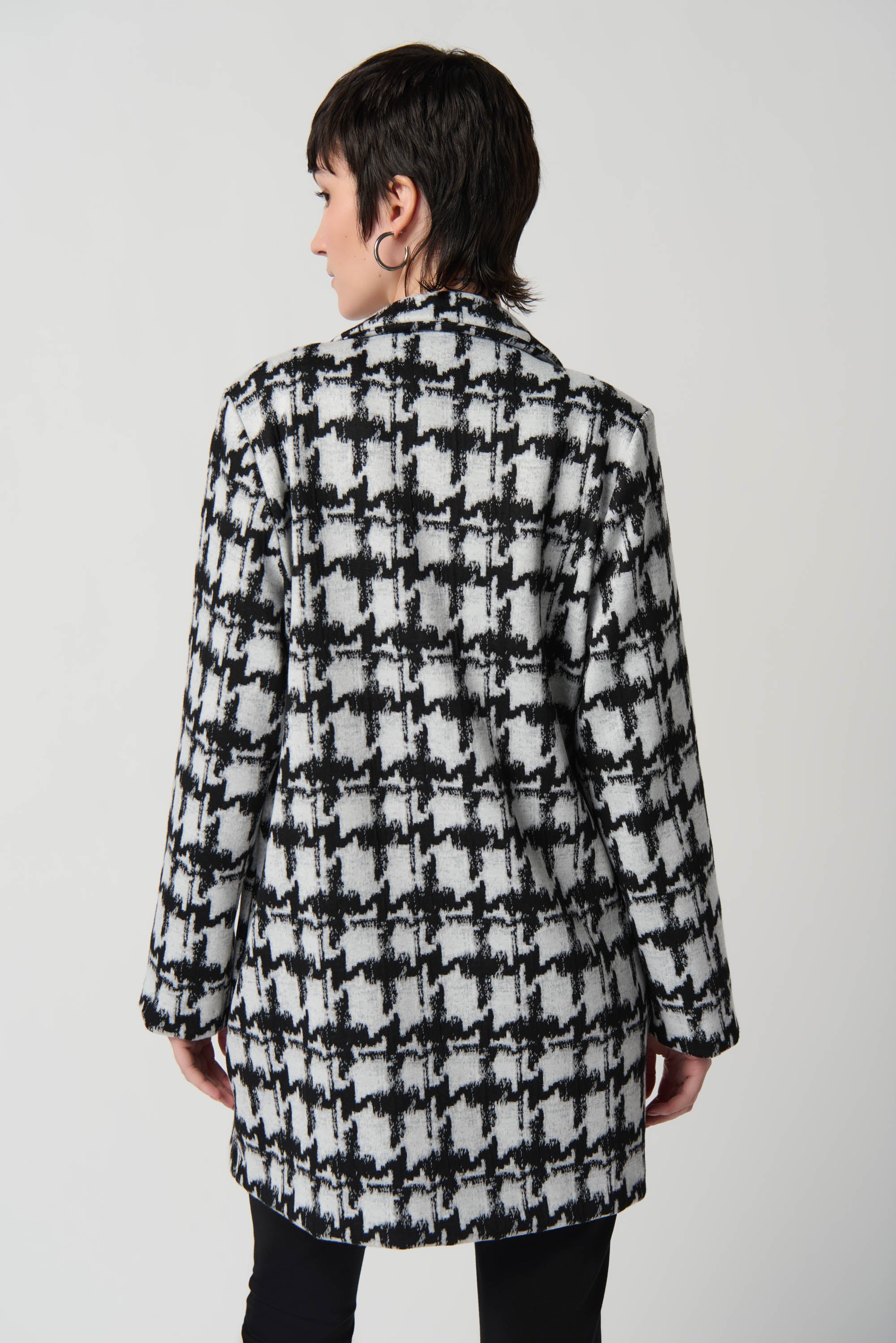 Abrigo de punto de jacquard con estampado de pata de gallo 234121