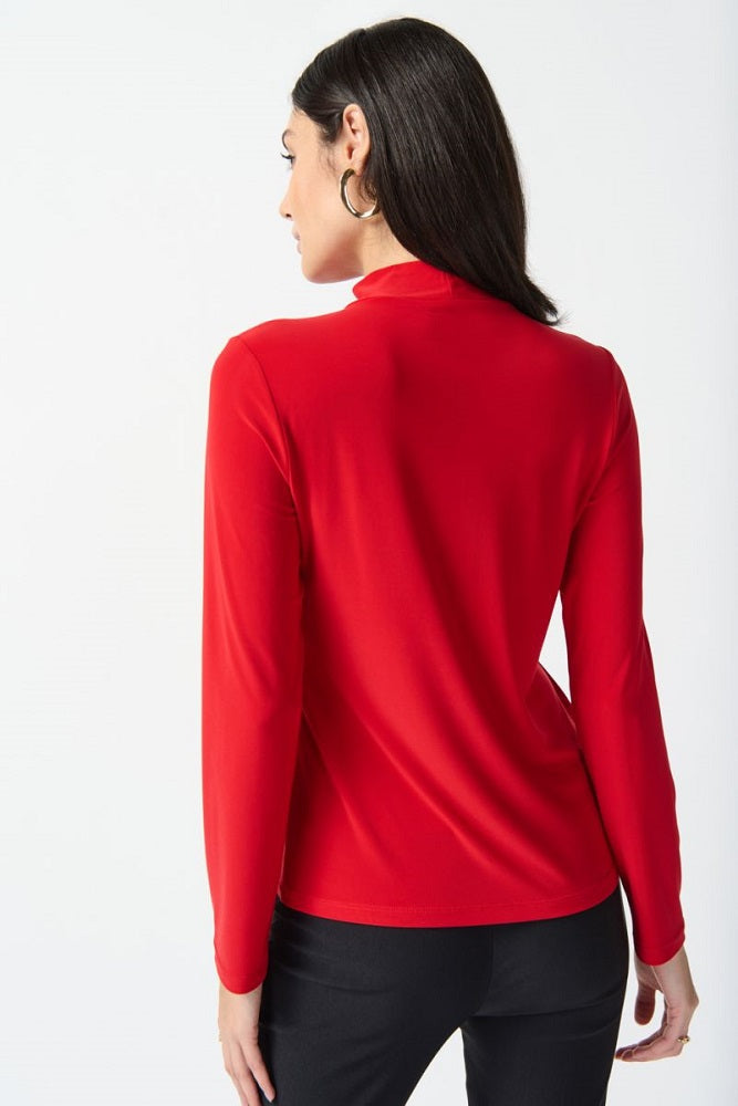 Blusa cuello alto con pedrería 234129