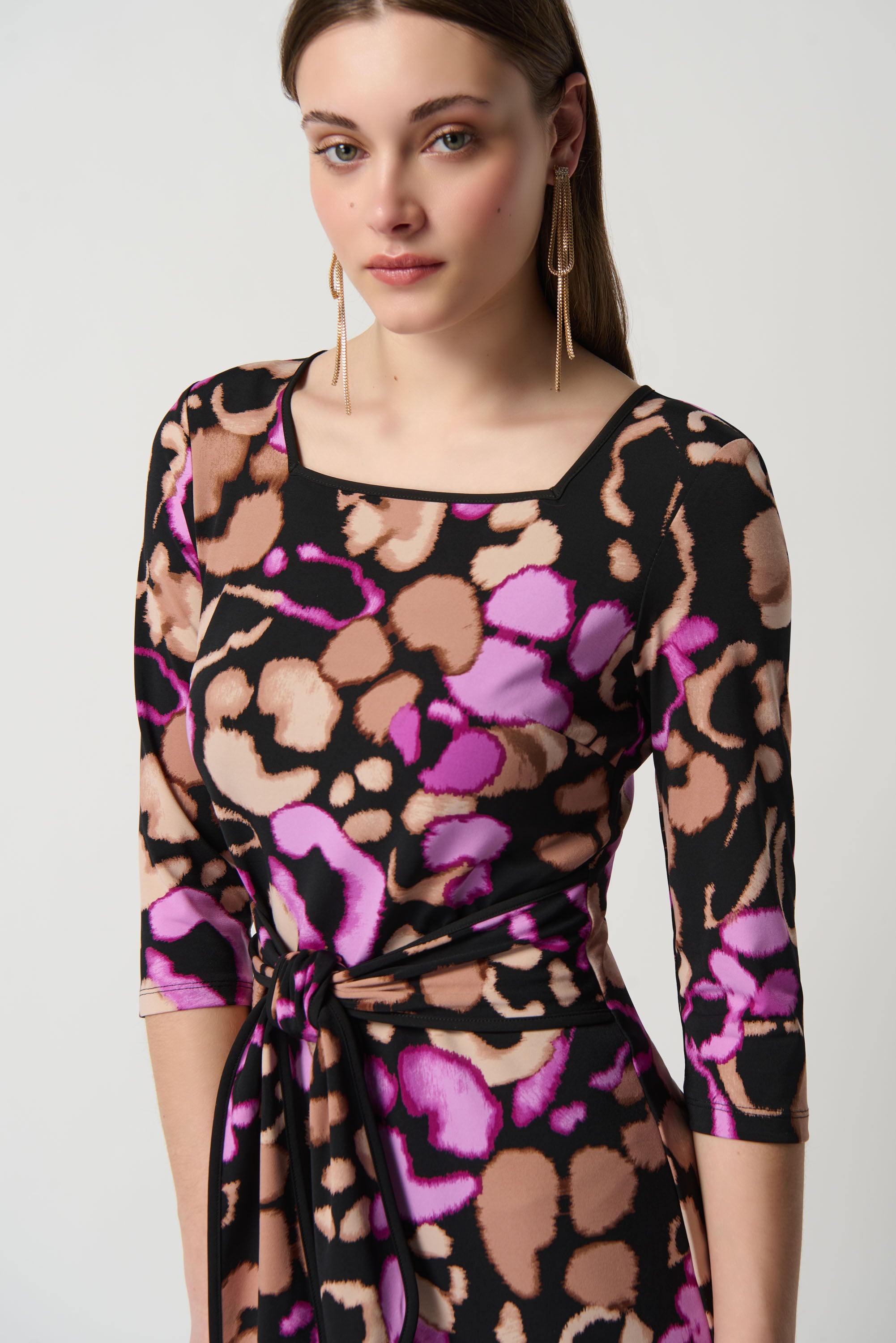 Vestido animal print con fajín 234291
