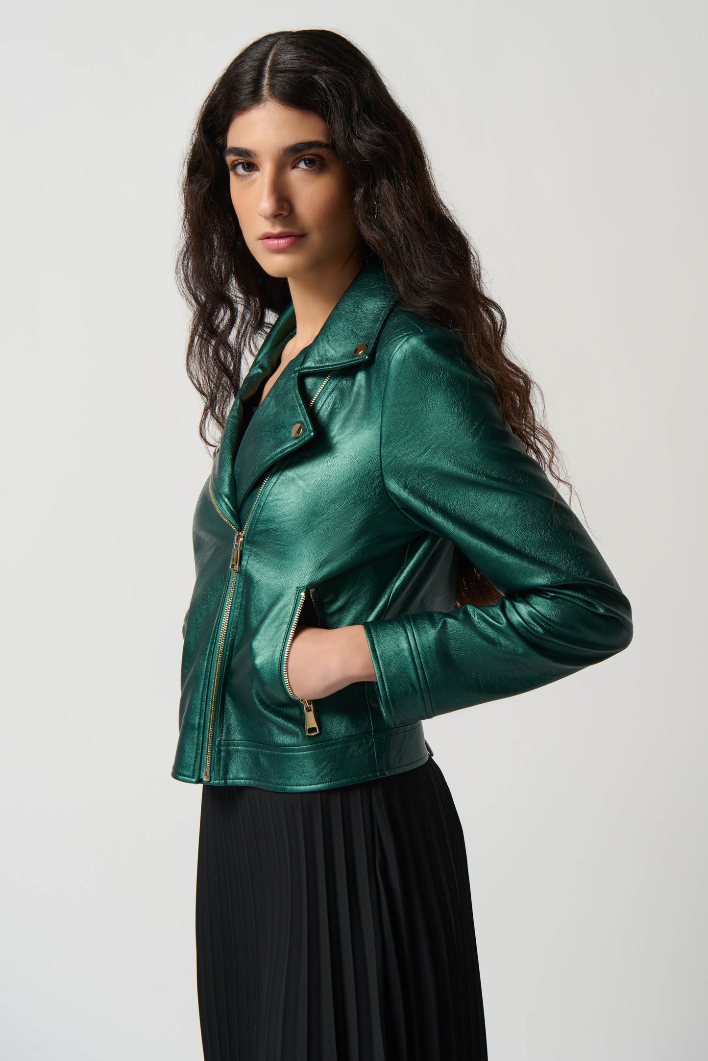 Chaqueta motera verde metalico 234902