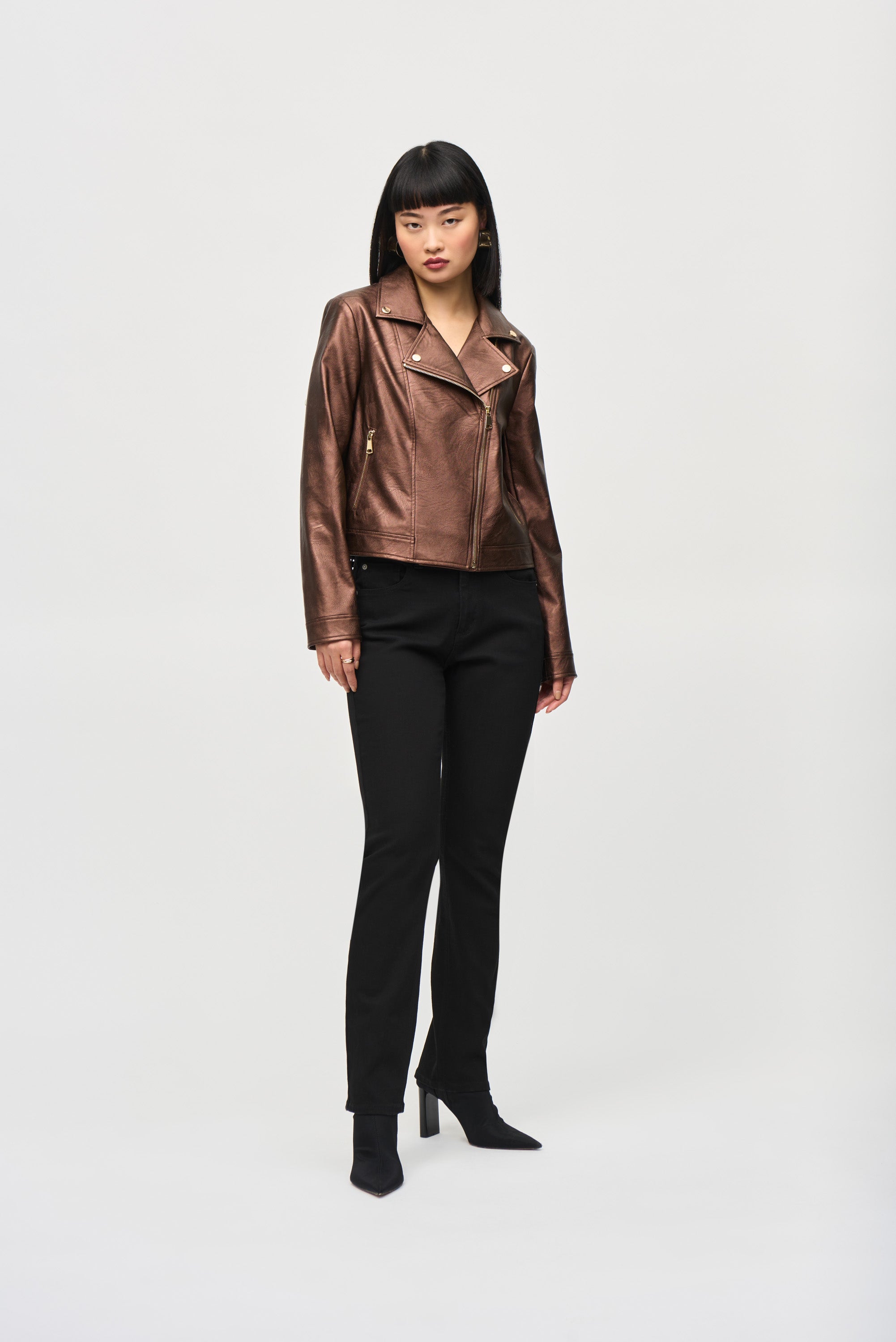 Chaqueta metalizada con cremallera 234902F24