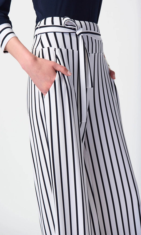 Pantalón vainilla a rayas azules 241135