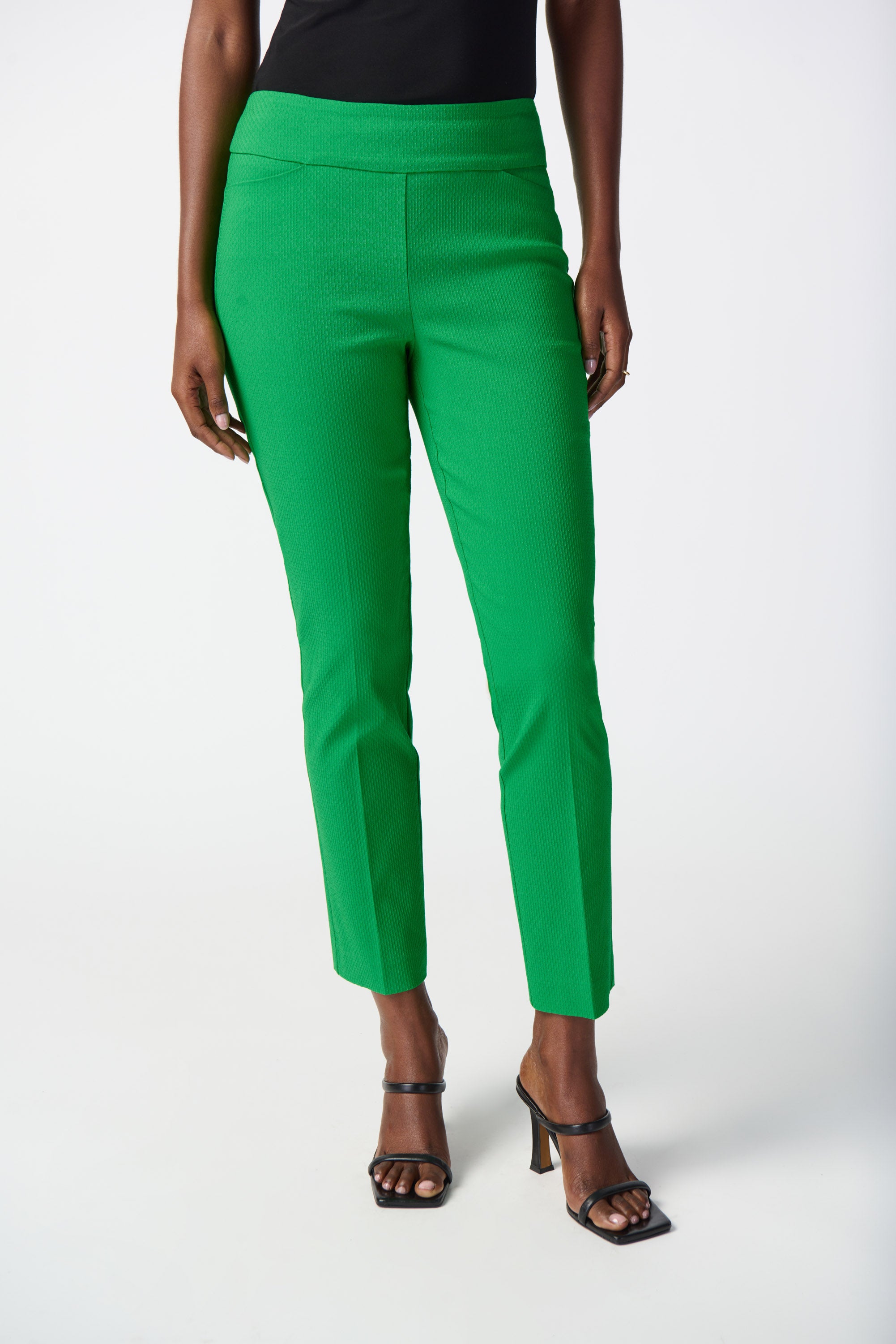 Pantalón con textura verde isla 241229