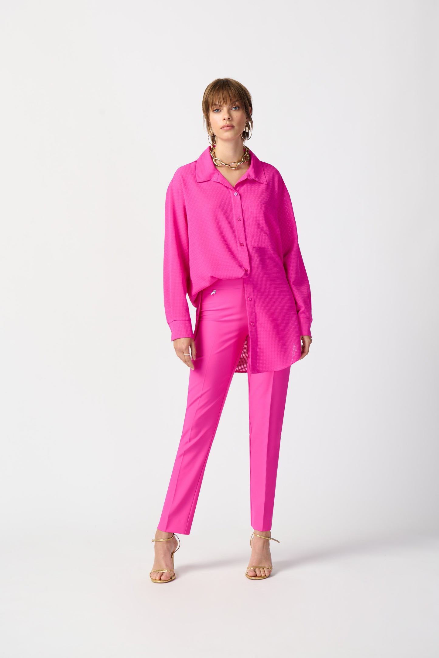 Blusa con textura fucsia 241259