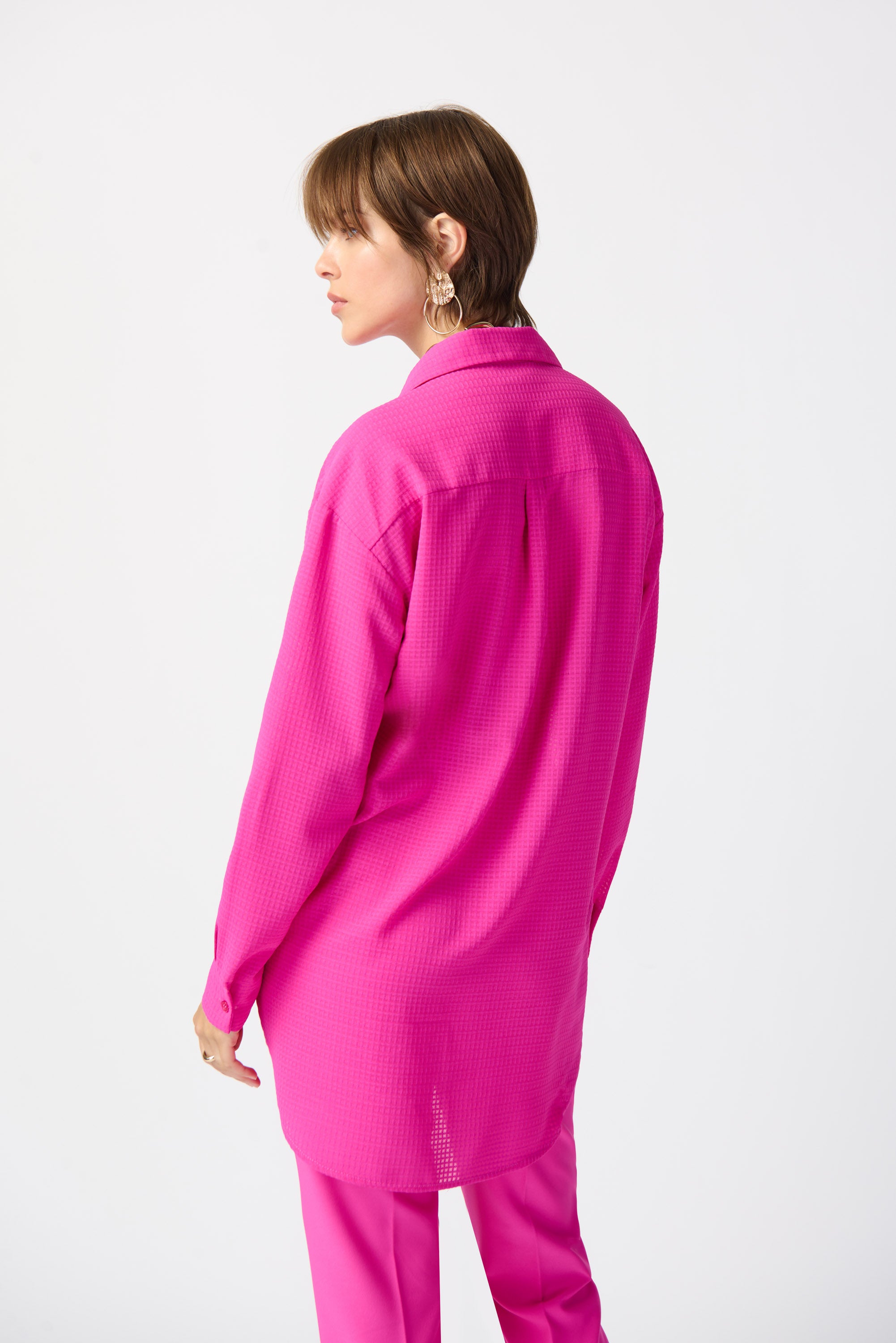 Blusa con textura fucsia 241259