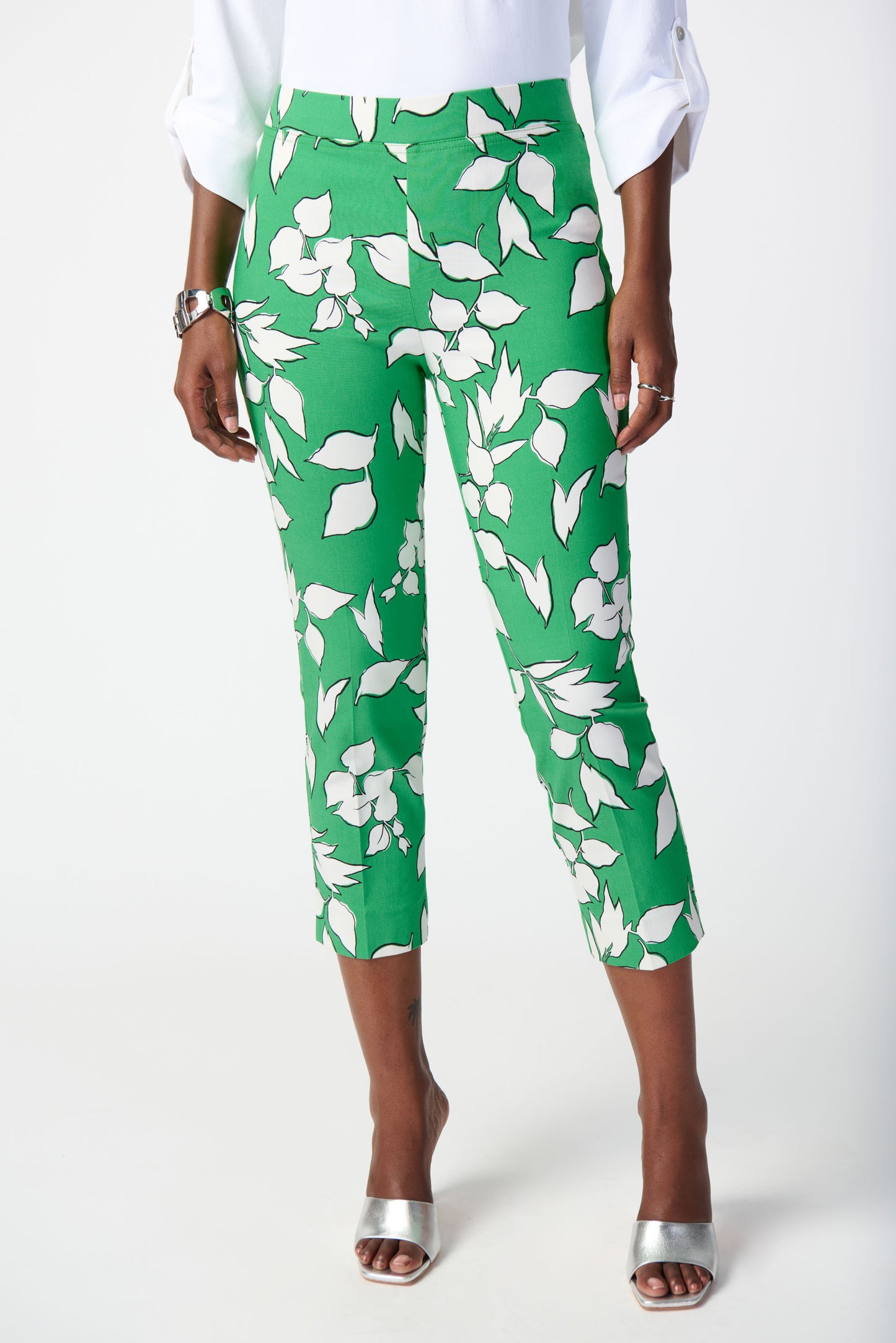 Pantalón capri verde con estampado 241267
