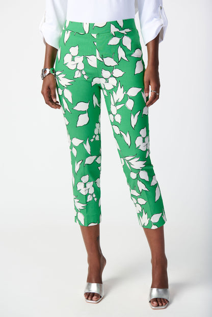 Pantalón capri verde con estampado 241267