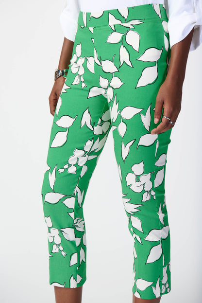Pantalón capri verde con estampado 241267