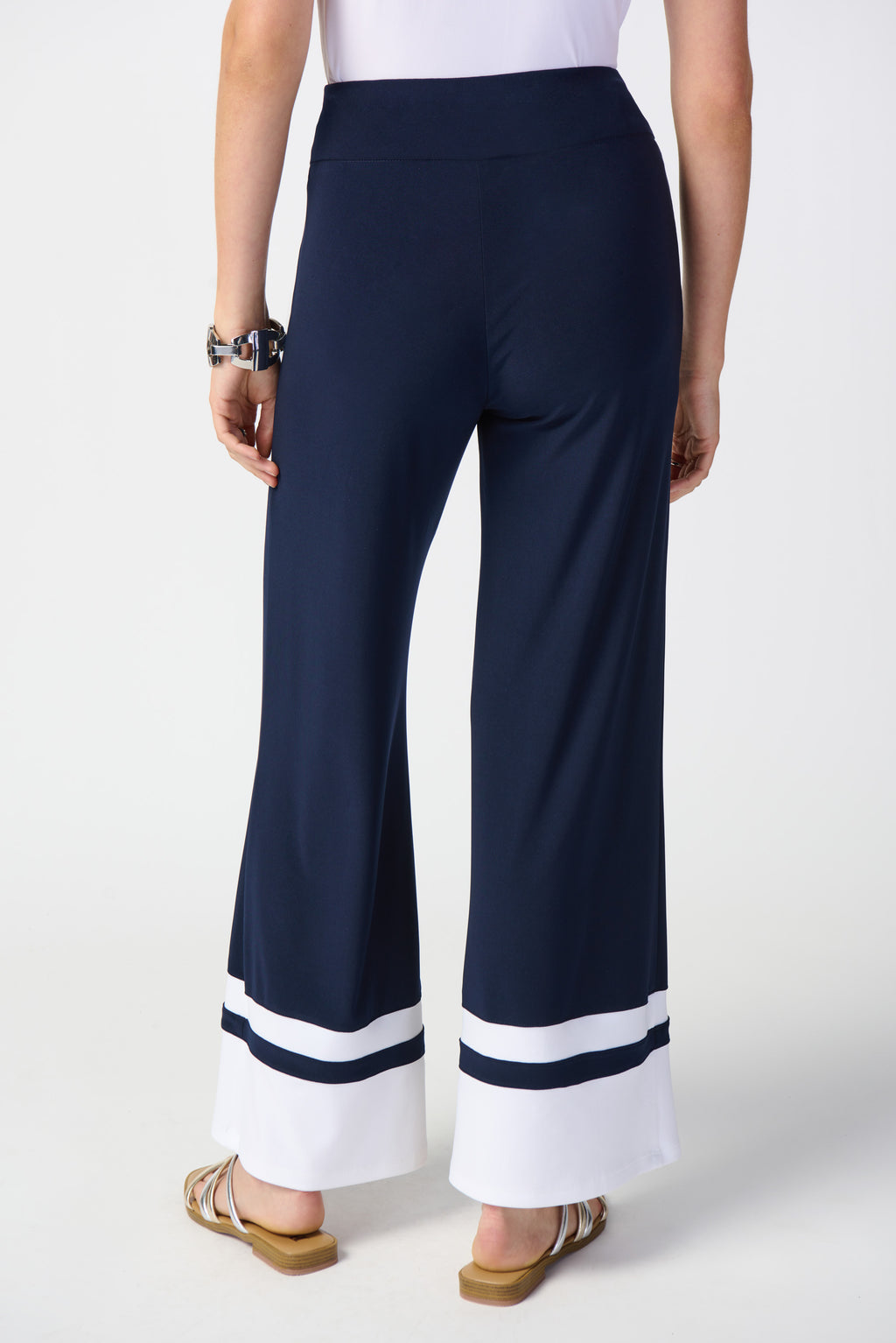 Pantalón pierna ancha con bloques de color azul marino 241292