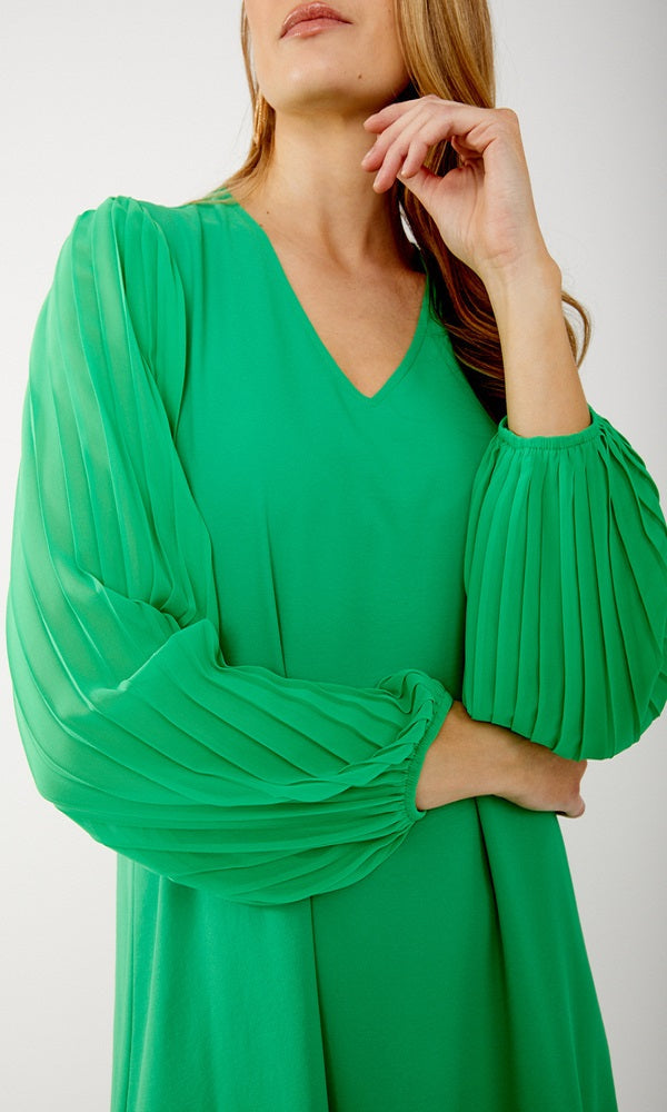 Vestido verde isla con manga larga plisada  242022