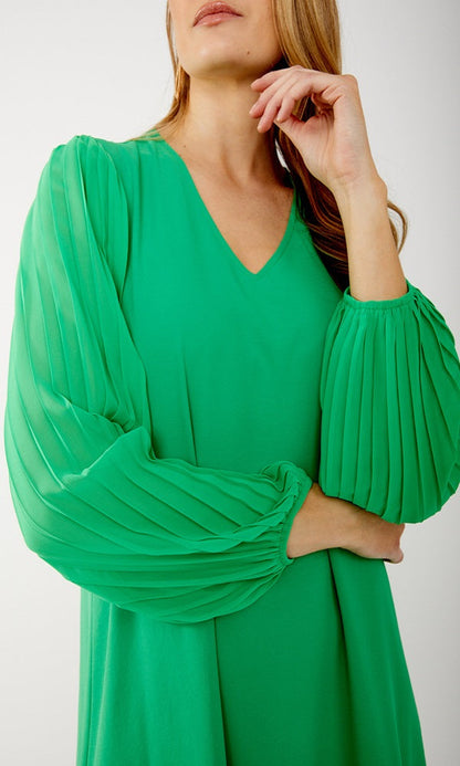 Vestido verde isla con manga larga plisada  242022