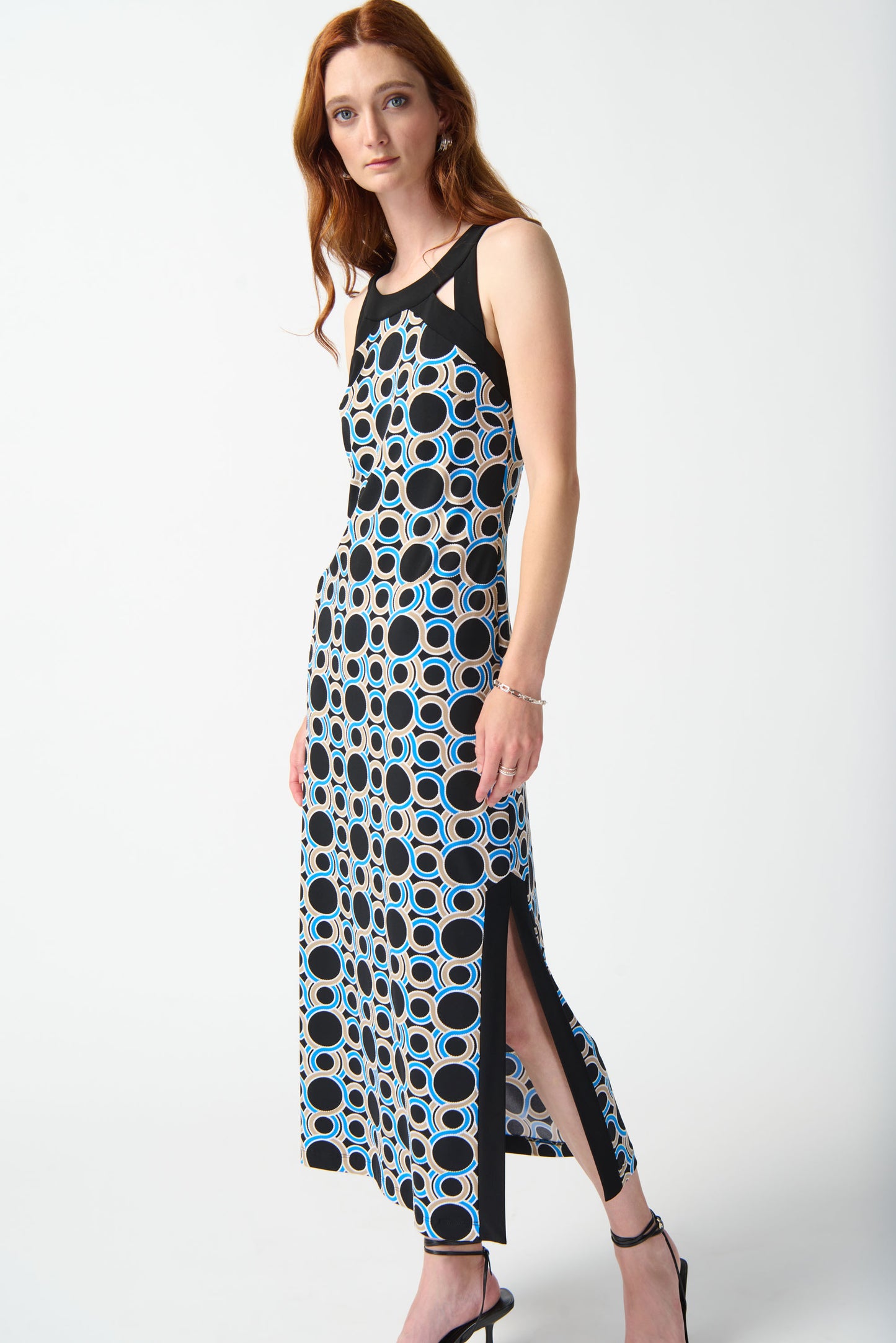 Vestido maxi con estampado geometrico 242080
