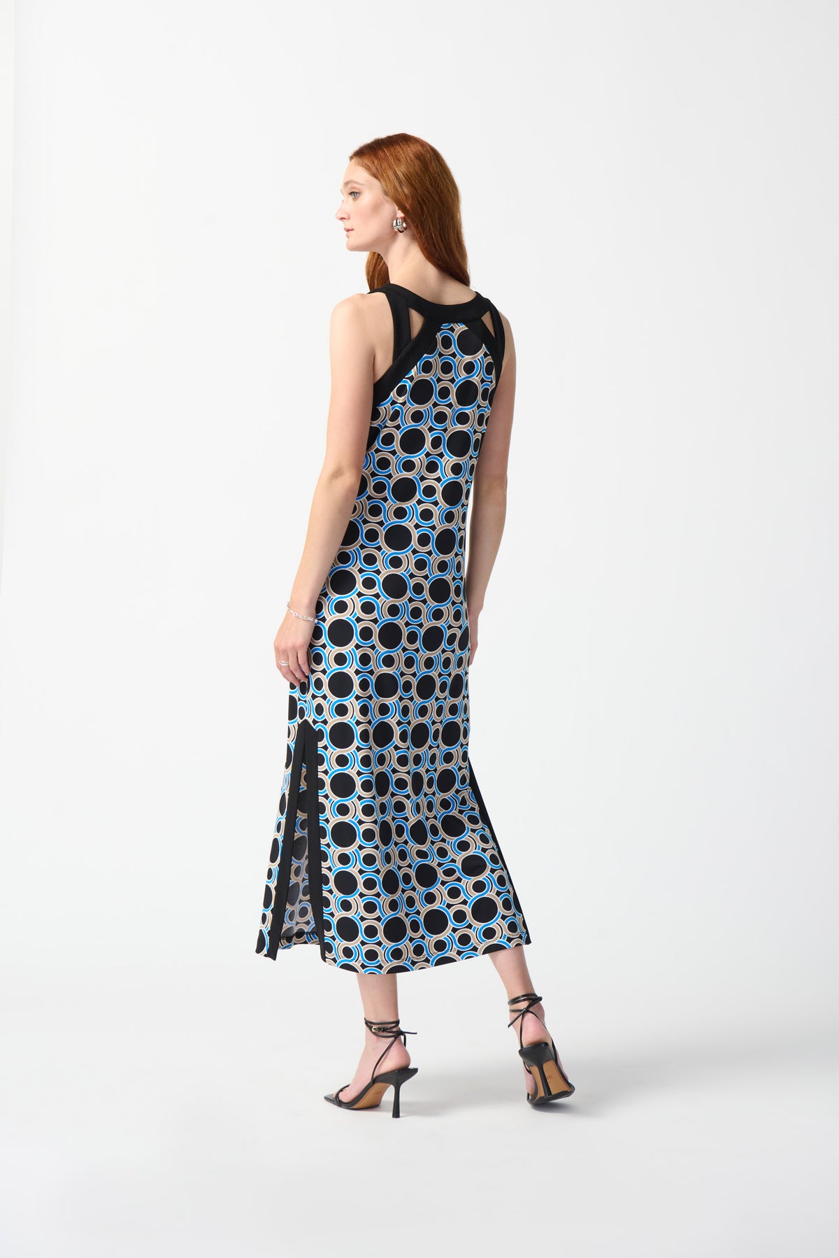 Vestido maxi con estampado geometrico 242080
