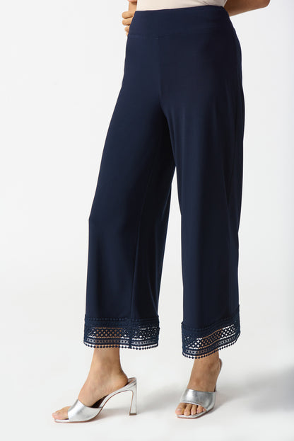 Pantalón culotte con guipur azul marino 242134
