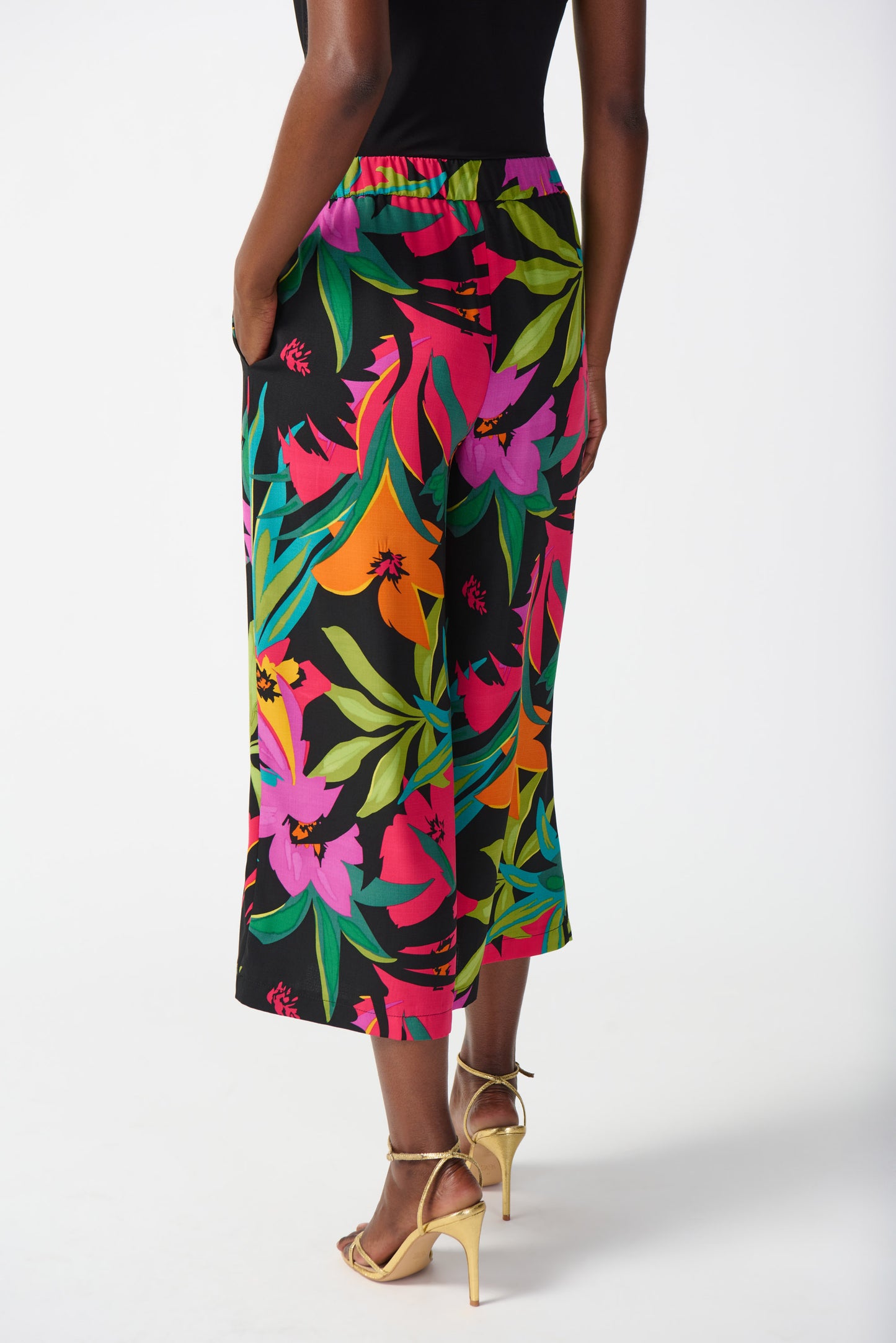 Pantalón culotte estampado tropical 242211
