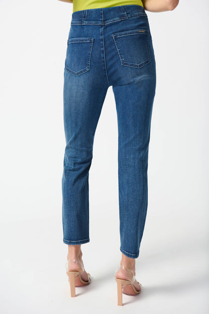 Jeans ajustados con pretina elastica 242924