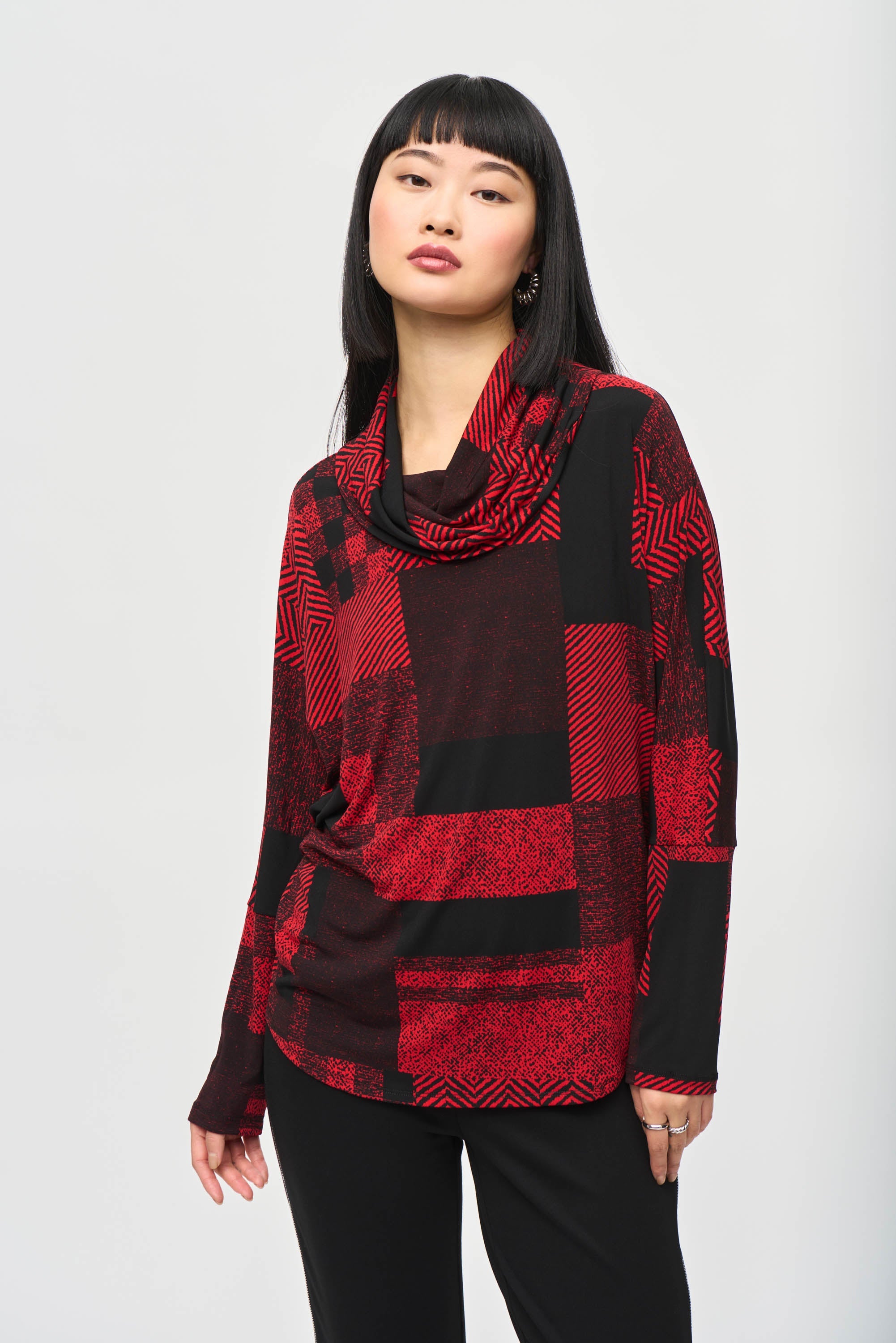 Blusa con cuello capucha 243249