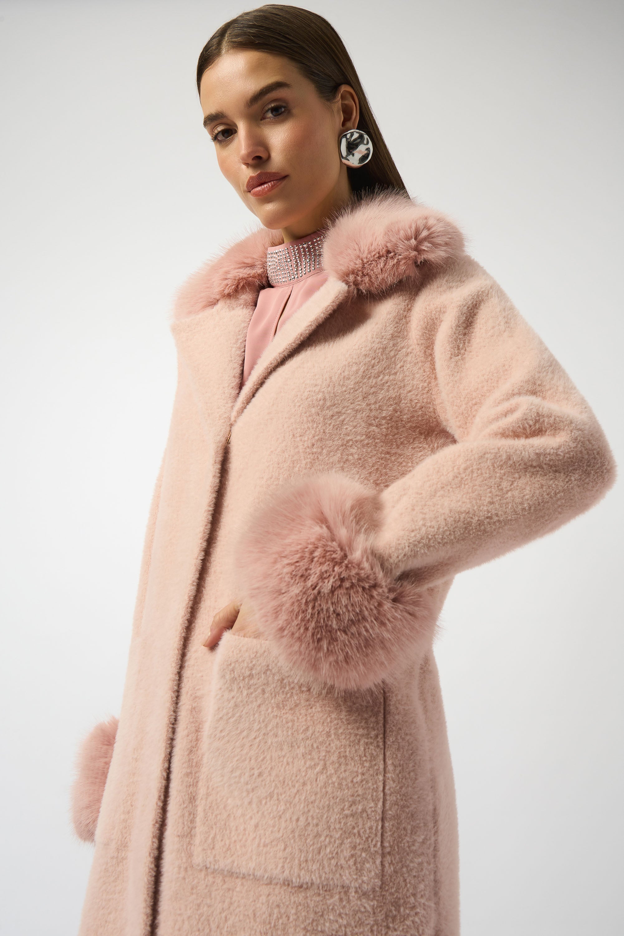Abrigo con plumas desmontables rosa 243923F25