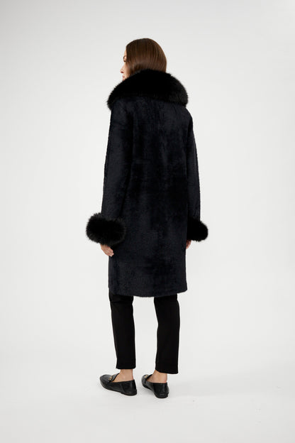 Abrigo largo sintético negro  243923