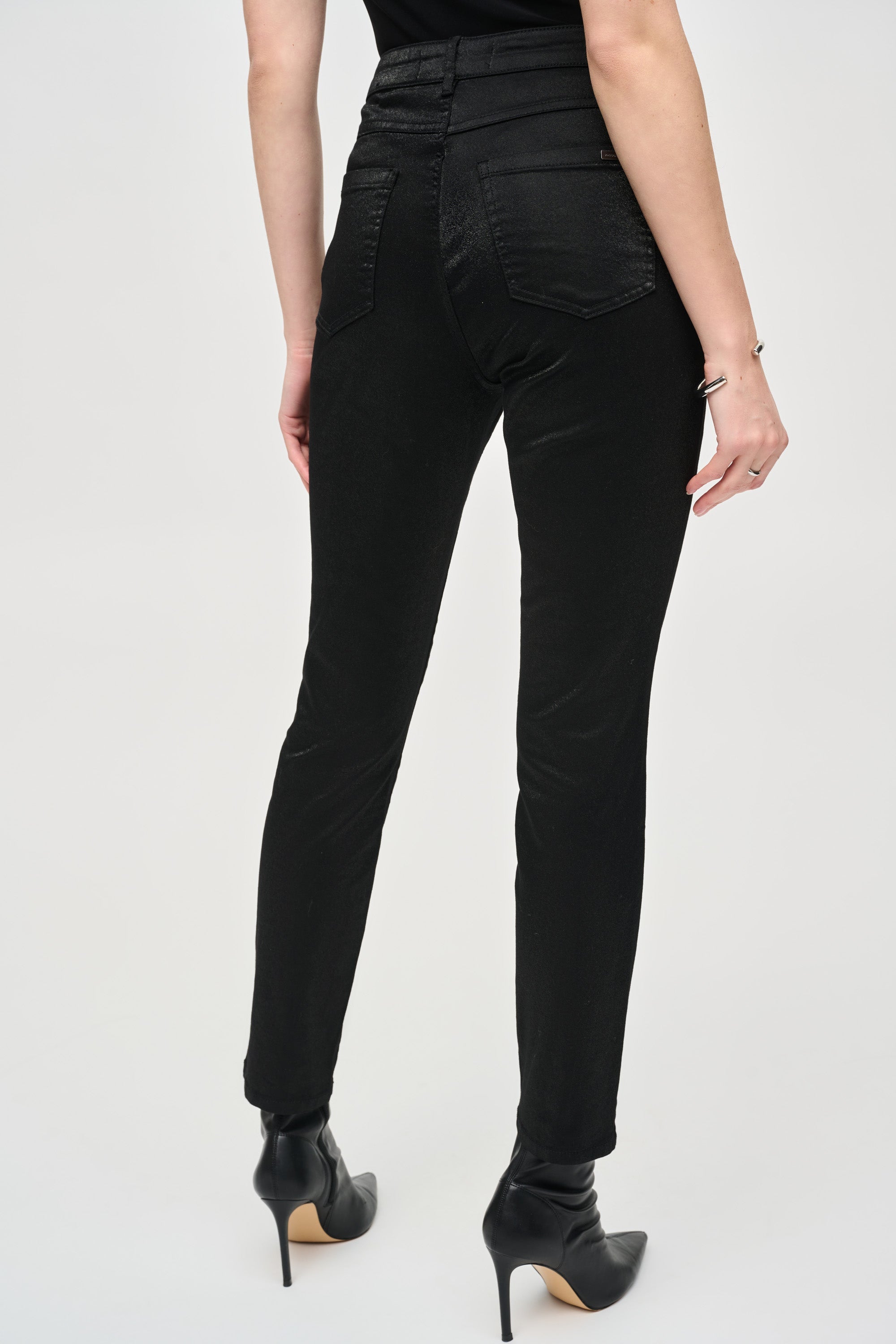 Pantalón brillosos con tiro alto 243959